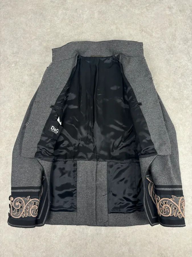 Dolce & Gabbana AW2009 Dolce & Gabbana Grey Wool Baroque Embroidered Officer Jacket Size 42R - 8 Thumbnail