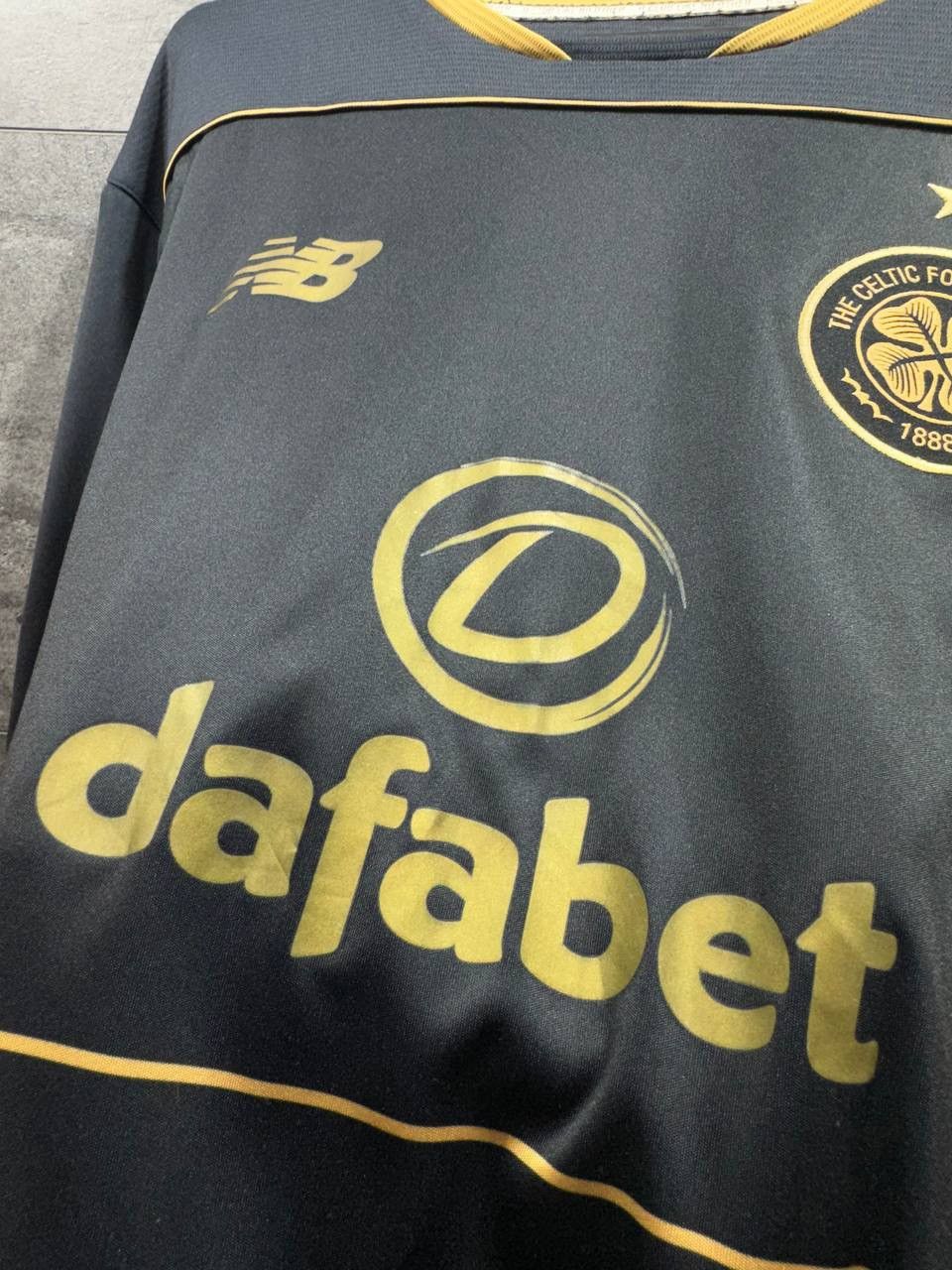 New Balance Celtic Away football shirt 2016 /2017 Jersey New Balance Size US XL / EU 56 / 4 - 7 Thumbnail