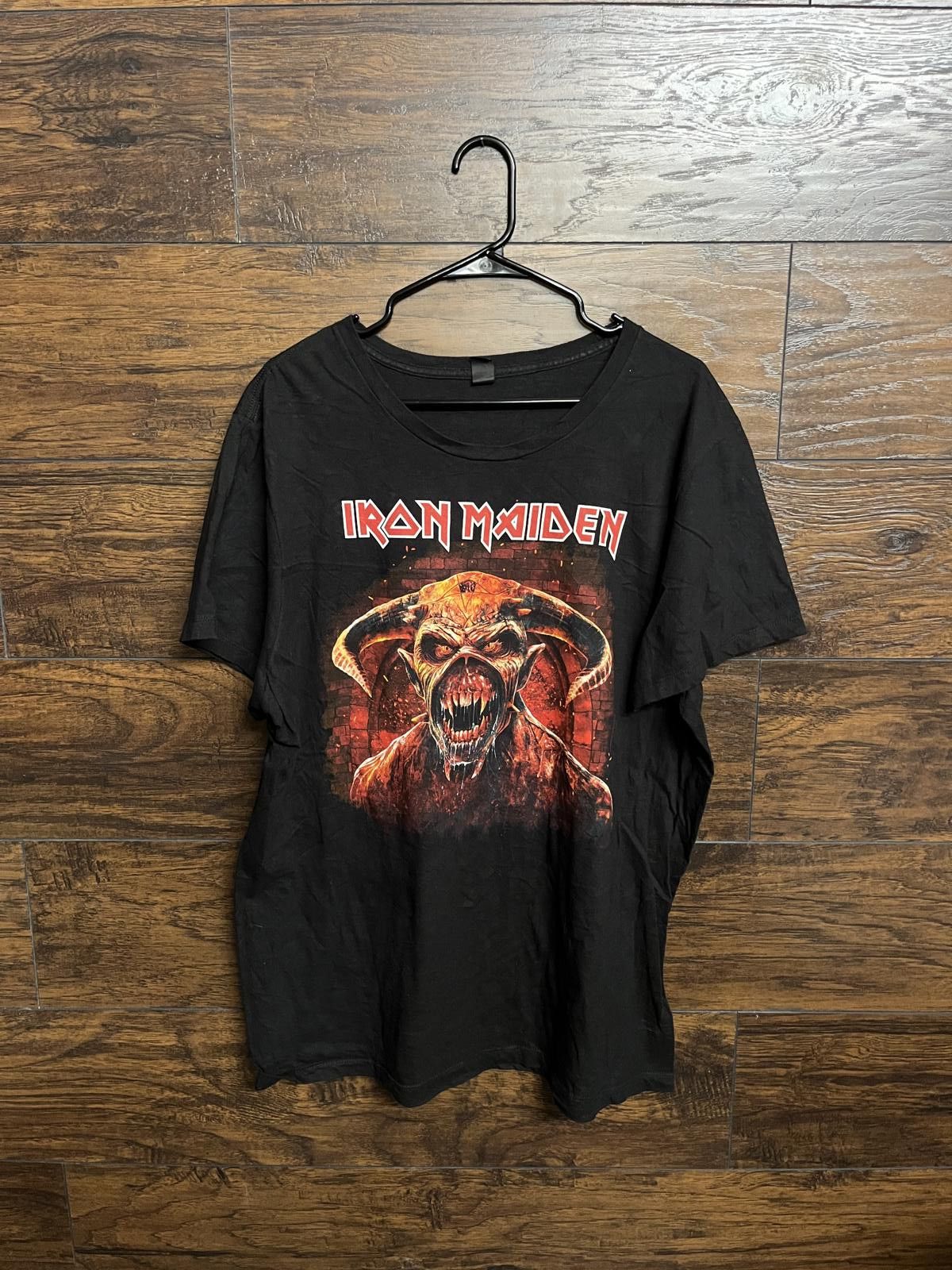 Designer Iron Maiden T-shirt 2019 Tour - Legacy of the Beast - 2XL Size XXL / US 16-18 / IT 52-54 - 1 Thumbnail