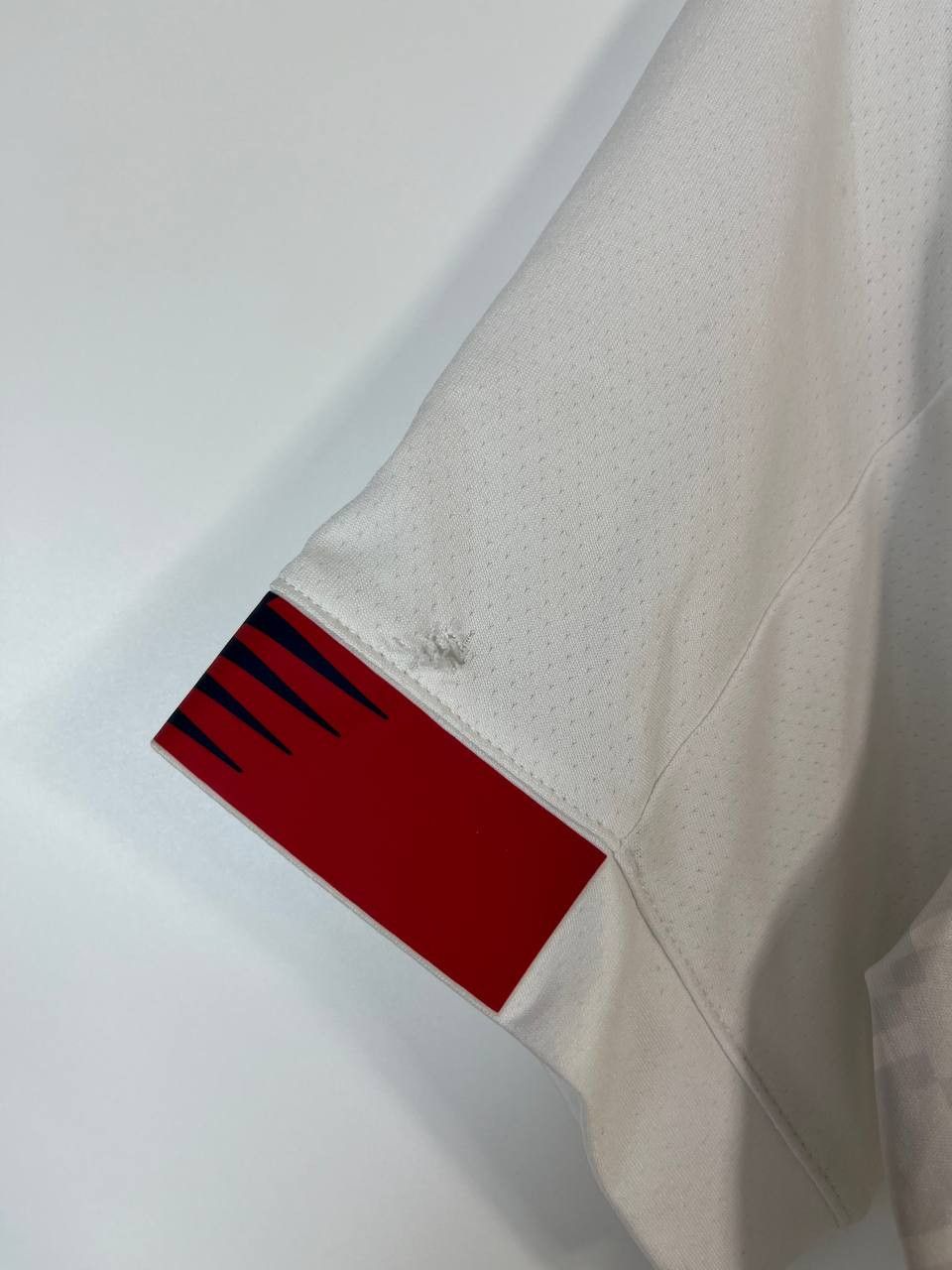 New Balance LIVERPOOL 2019/2020 AWAY FOOTBALL SHIRT NEW BALANCE Sz S Size US S / EU 44-46 / 1 - 3 Thumbnail