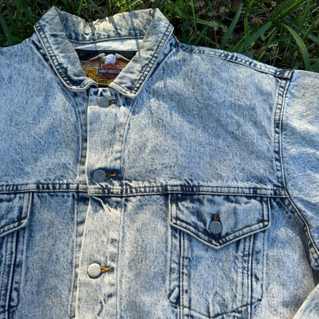Harley Davidson Vintage Harley Davidson Light Wash Denim Jacket Large Emboss Size US XL / EU 56 / 4 - 8 Thumbnail