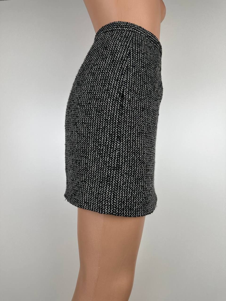 Dolce & Gabbana Skirt Dolce & Gabbana Size 28" / US 6 / IT 42 - 4 Thumbnail