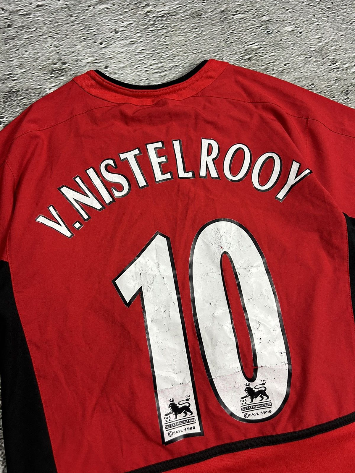 Nike Manchester United jersey Ruud v. Nistelrooy vintage 2002 04 Size US S / EU 44-46 / 1 - 3 Thumbnail