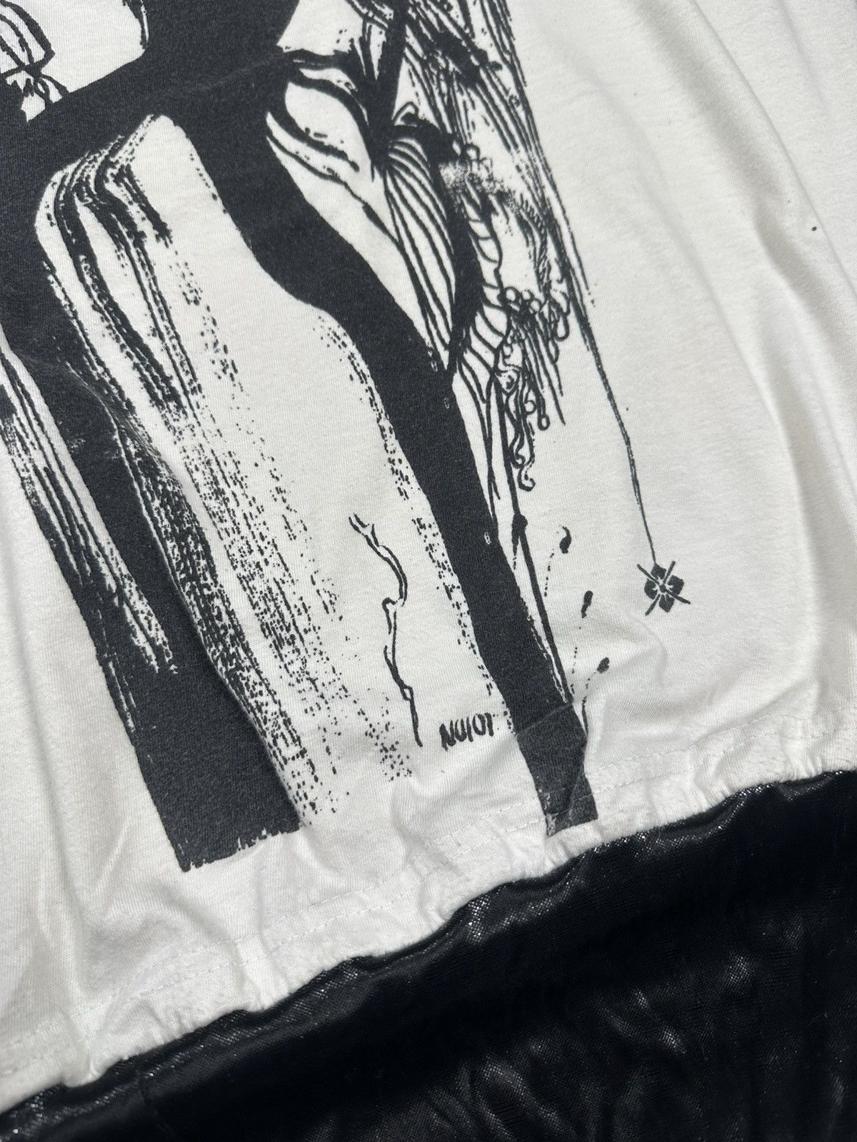 Japanese Brand × Vintage Vintage Y2K Japanese Brand Archive Women Face Tee Size US L / EU 52-54 / 3 - 5 Thumbnail