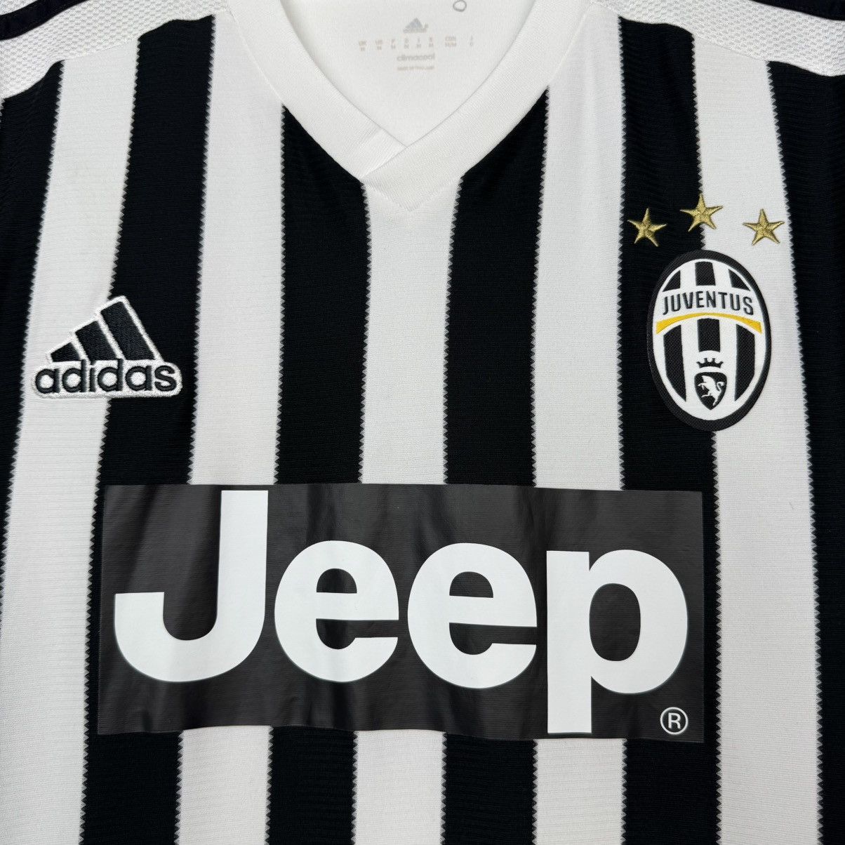 Adidas JUVENTUS 2015 2016 HOME FOOTBALL SHIRT SOCCER JERSEY ADIDAS Size US M / EU 48-50 / 2 - 8 Thumbnail