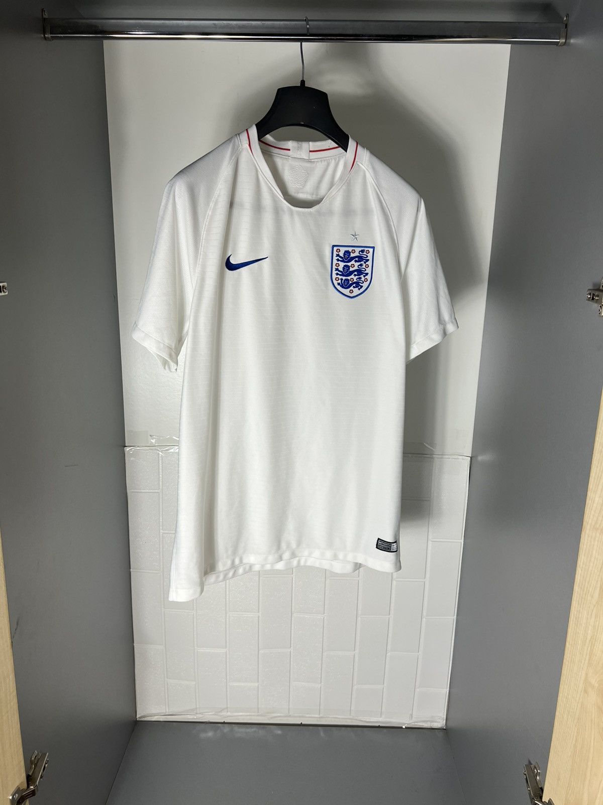 Vintage VERY RARE NIKE ENGLAND RETRO SOCCER JERSEY MANCHESTER Y2K Size US L / EU 52-54 / 3 - 2 Thumbnail