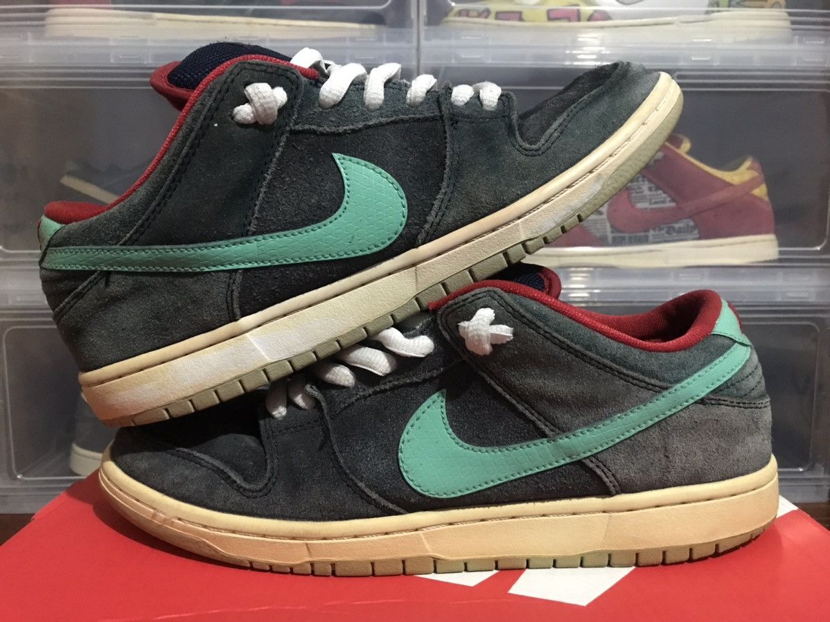 image of Nike Sb Dunk Low Obsidian Crystal Mint 2014 Shoes in Black, Men's (Size 9)