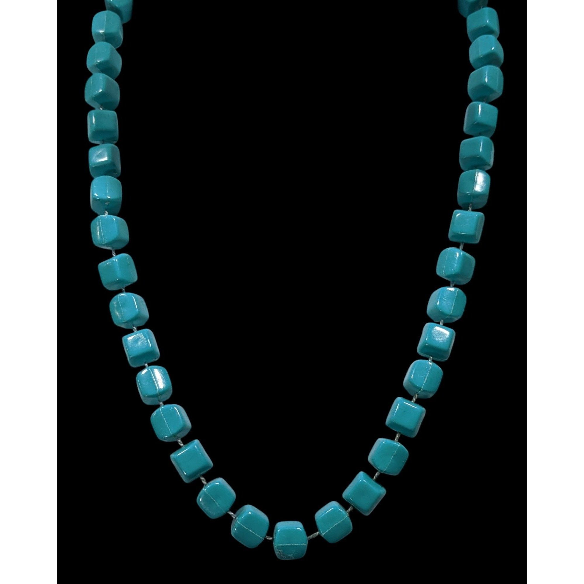 Other Blue Cube Plastic Beaded Casual Necklace Size ONE SIZE - 2 Thumbnail