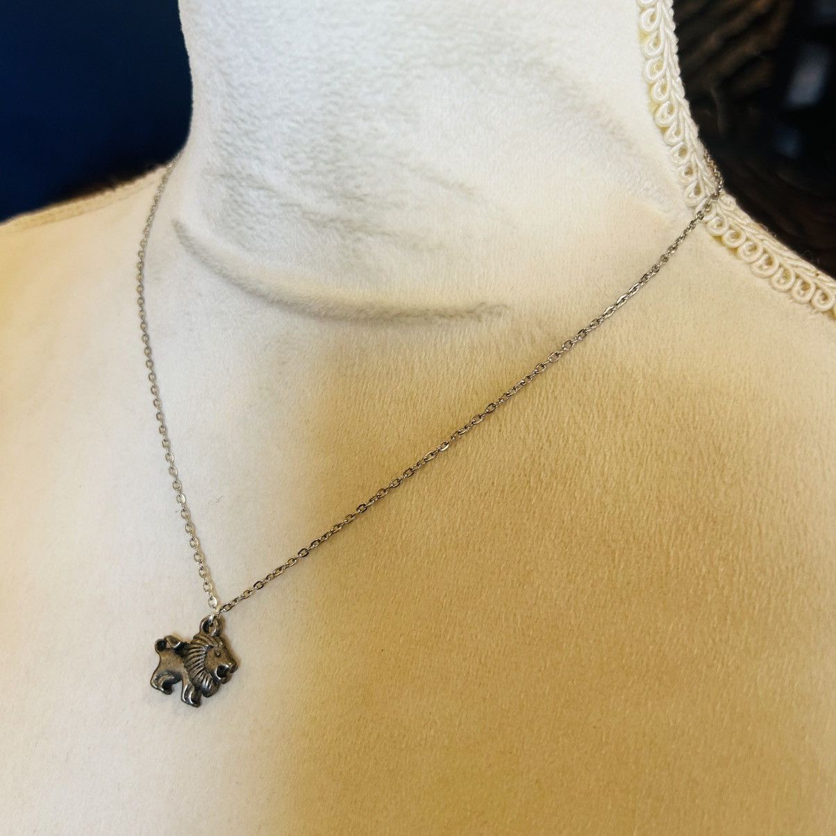 Handmade Handcrafted salvaged pewter lion pendant on chain necklace Size ONE SIZE - 4 Thumbnail