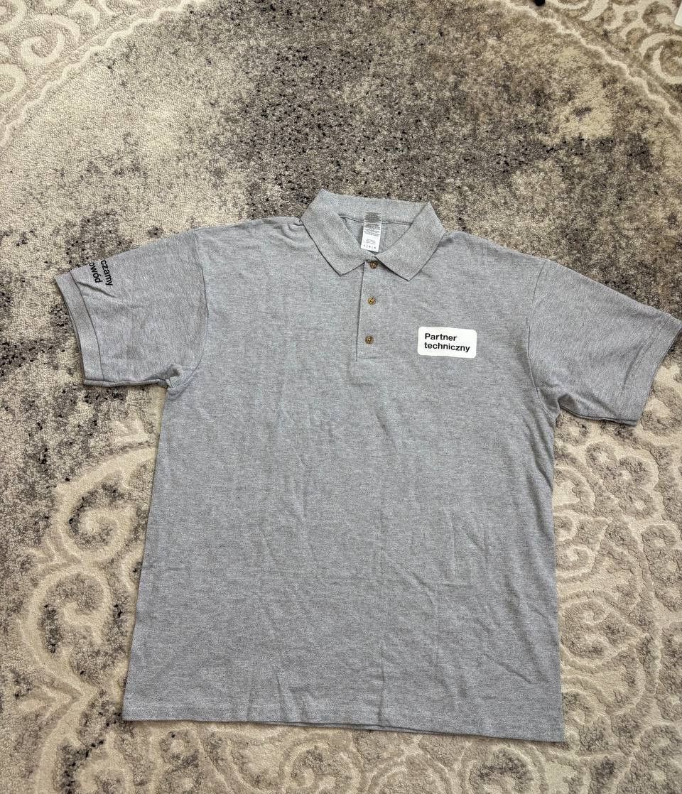 Gildan Gildan Ultra Cotton Grey Polo "Partner Techniczny" Size L Size US L / EU 52-54 / 3 - 3 Thumbnail