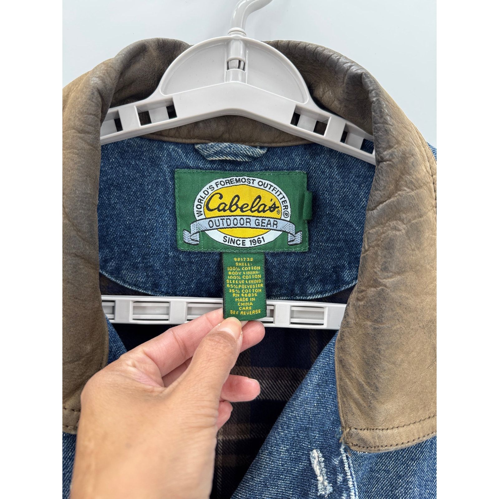 Cabelas vintage Cabela's flannel-lined denim jacket size L Tall 90s Size US L / EU 52-54 / 3 - 3 Thumbnail