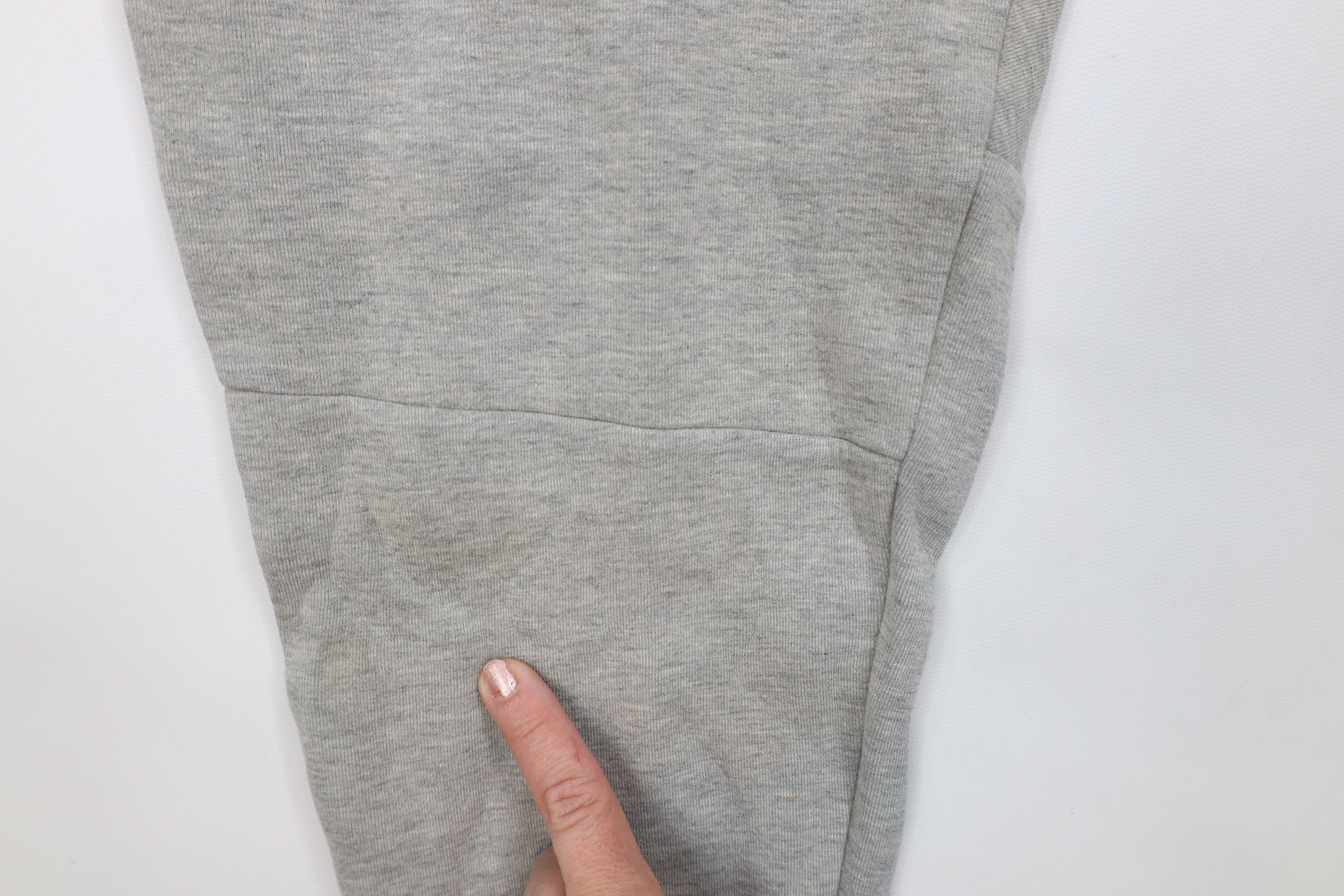 Nike Nike Tech Fleece Spell Out Cuffed Sweatpants Joggers Gray Size US 38 / EU 54 - 6 Thumbnail