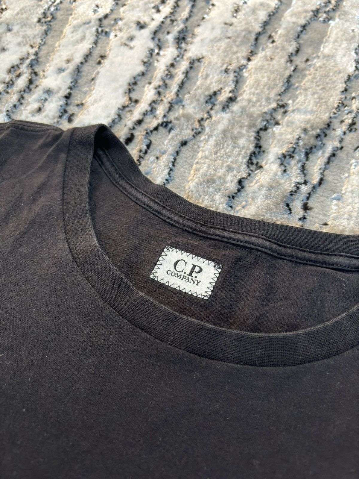 C.P. Company C.P. Company Vintage Logo Print T Shirt Tee Black XL Distres Size US L / EU 52-54 / 3 - 3 Thumbnail