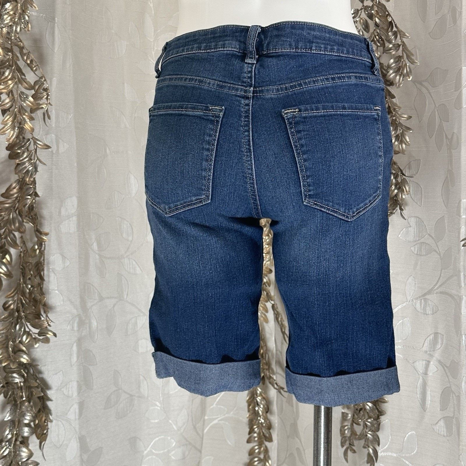 Apt. 9 APT 9 Women’s Size 6 Bermuda Jean Shorts Dark Wash Stretch Size 28" / US 6 / IT 42 - 3 Thumbnail