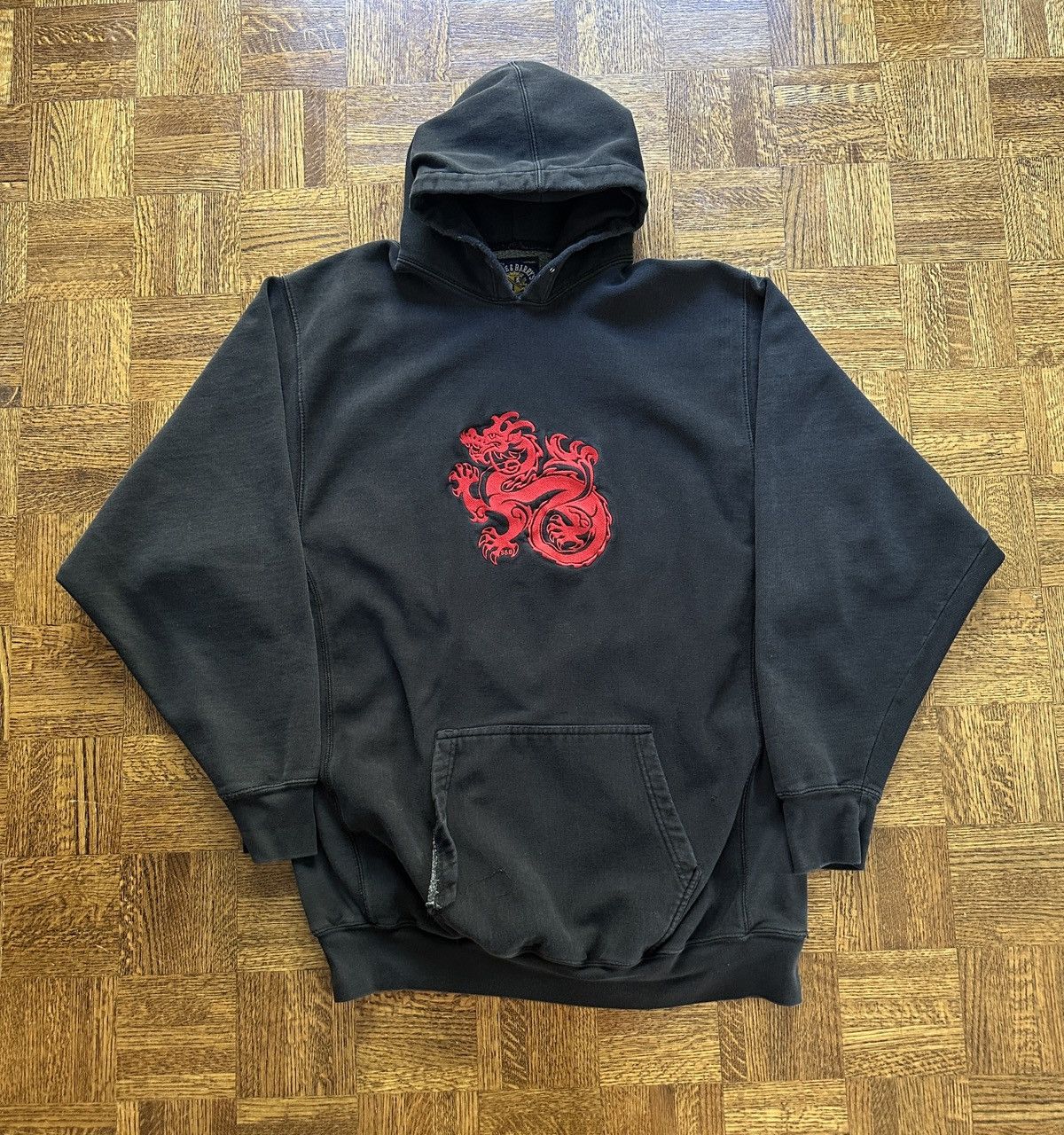 Japanese Brand Vintage Y2K Embroidered Dragon Hooded Sweatshirt Size US XXL / EU 58 / 5 - 1 Thumbnail