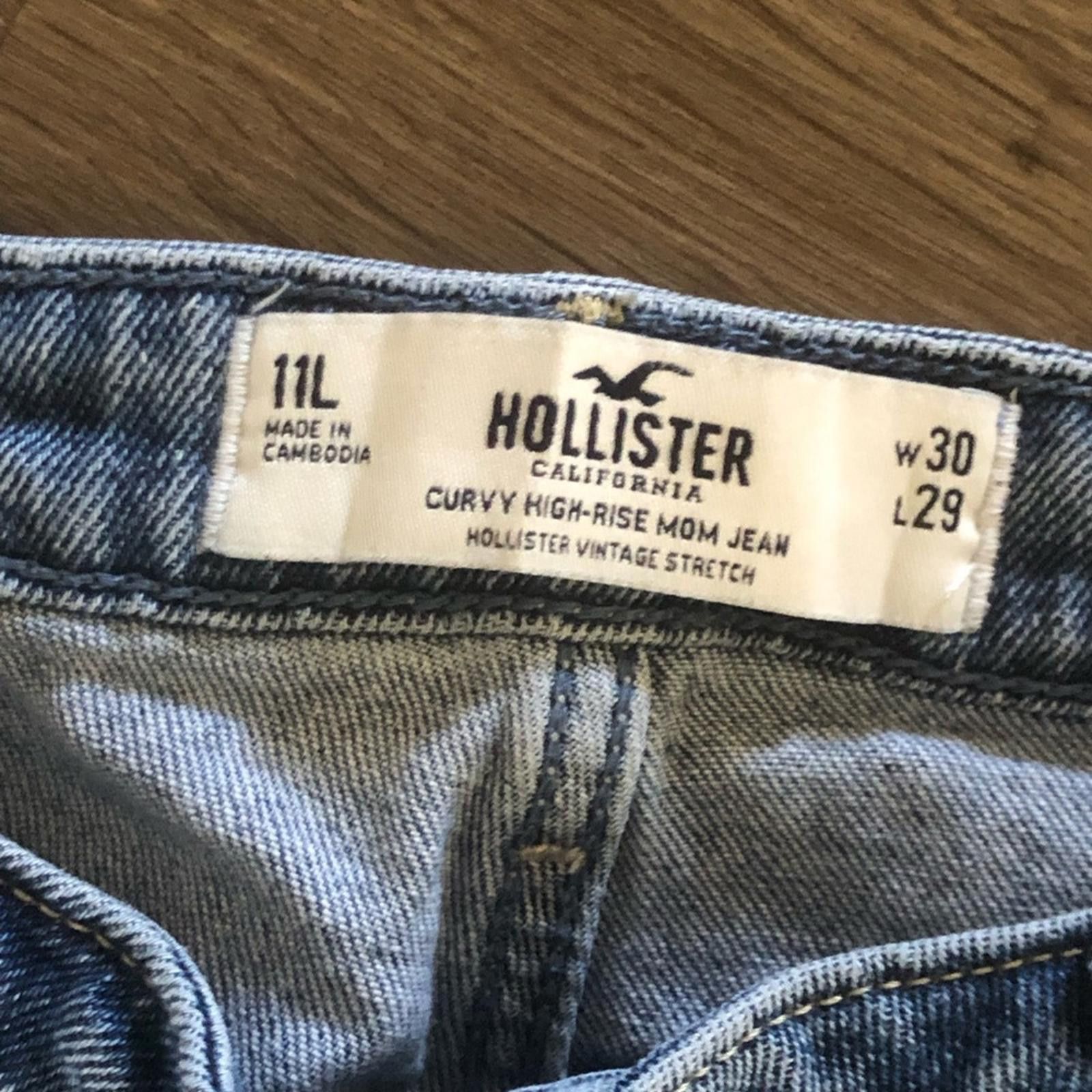 Other 11L Hollister High-Rise Mom Distressed Jeans Size 30" / US 8 / IT 44 - 4 Thumbnail