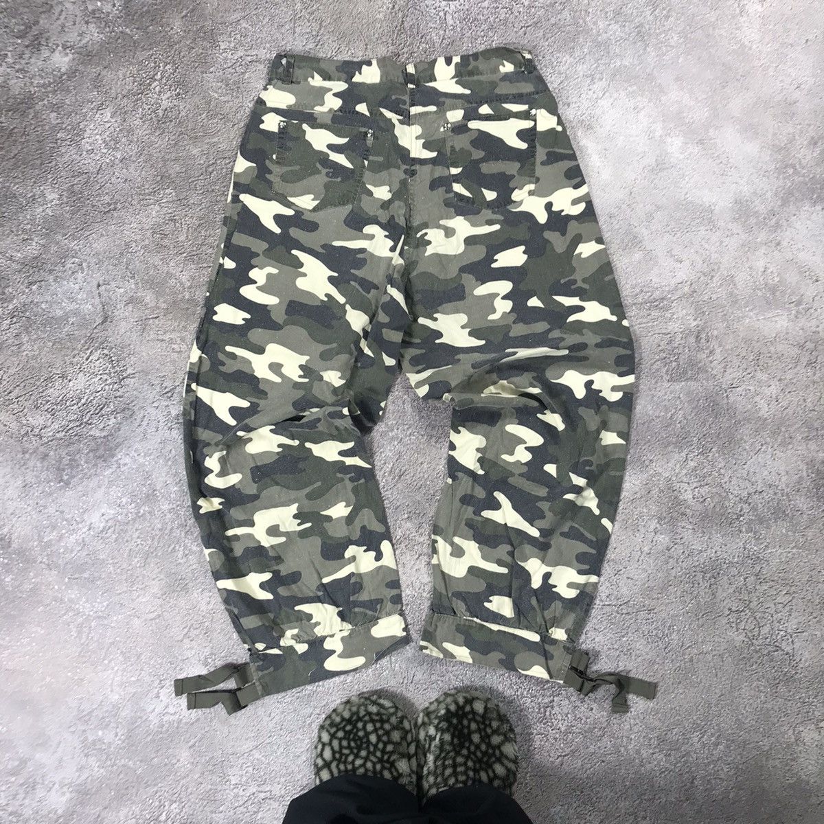 Vintage Vintage Y2K Camo Baggy Cargo Pants Parachute Streetwear 28 Size 28" / US 6 / IT 42 - 4 Thumbnail