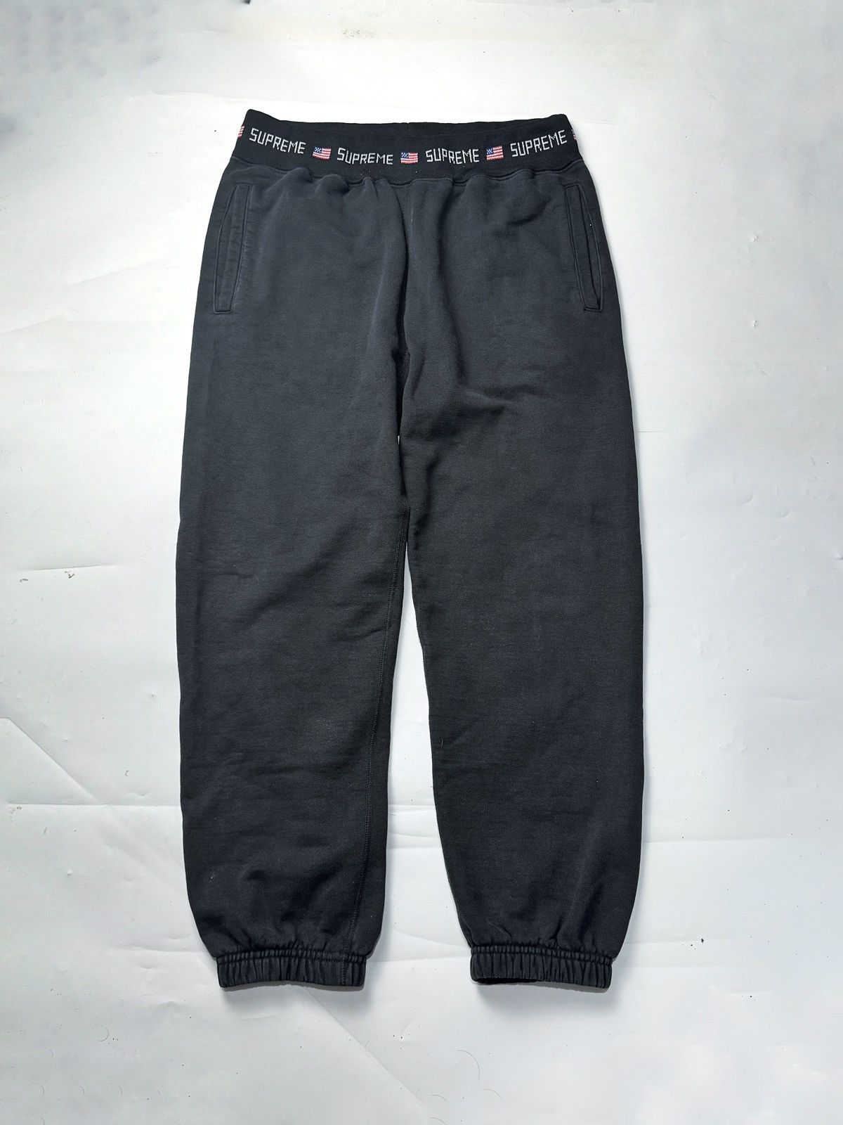 Supreme Jogger Supreme American Flag Pants Size US 32 / EU 48 - 1 Thumbnail