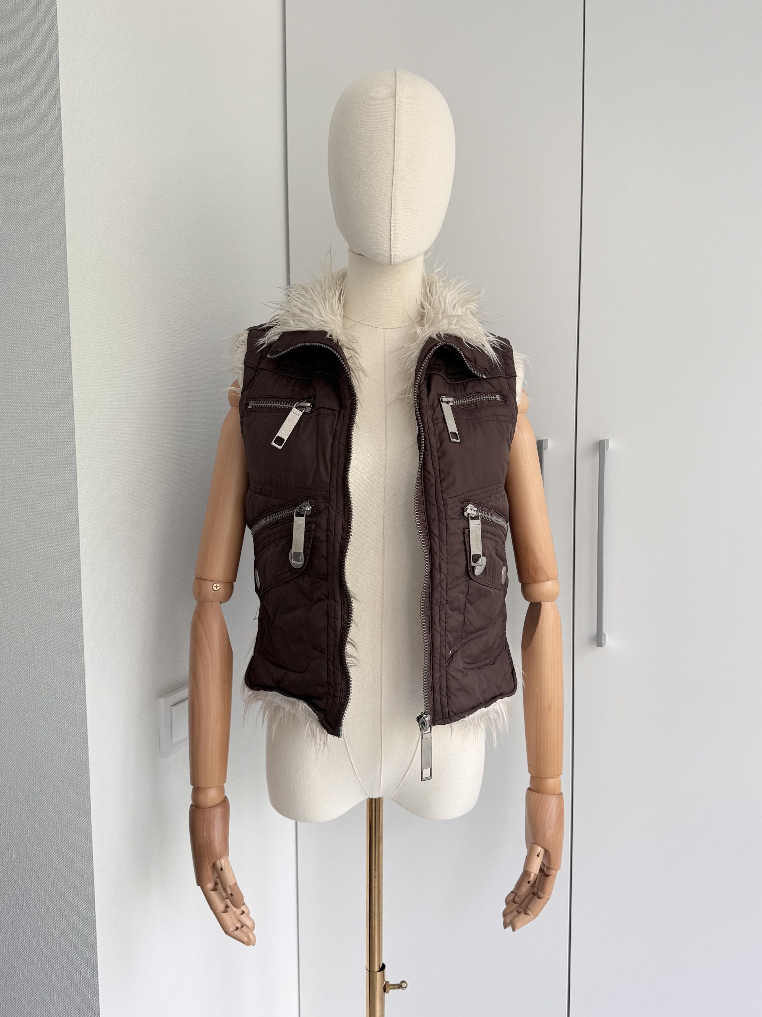 Vintage Brown Cropped Gilet Women XS Faux Fur Y2K Biker Utility Vest Size XS / US 0-2 / IT 36-38 - 3 Thumbnail