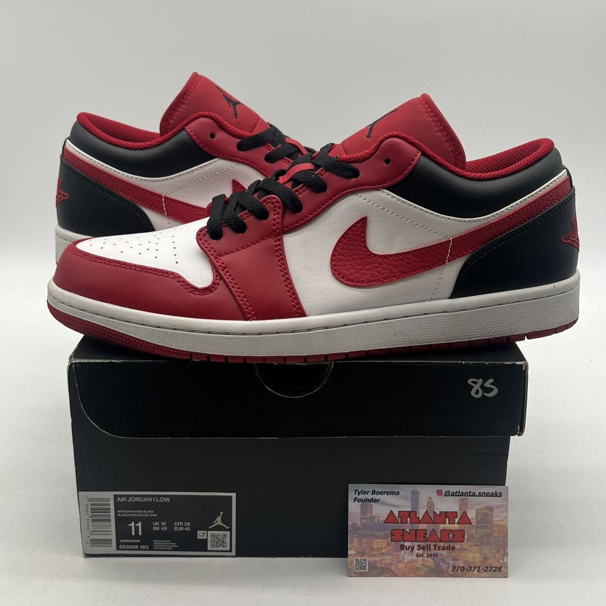Air Jordan low reverse black toe