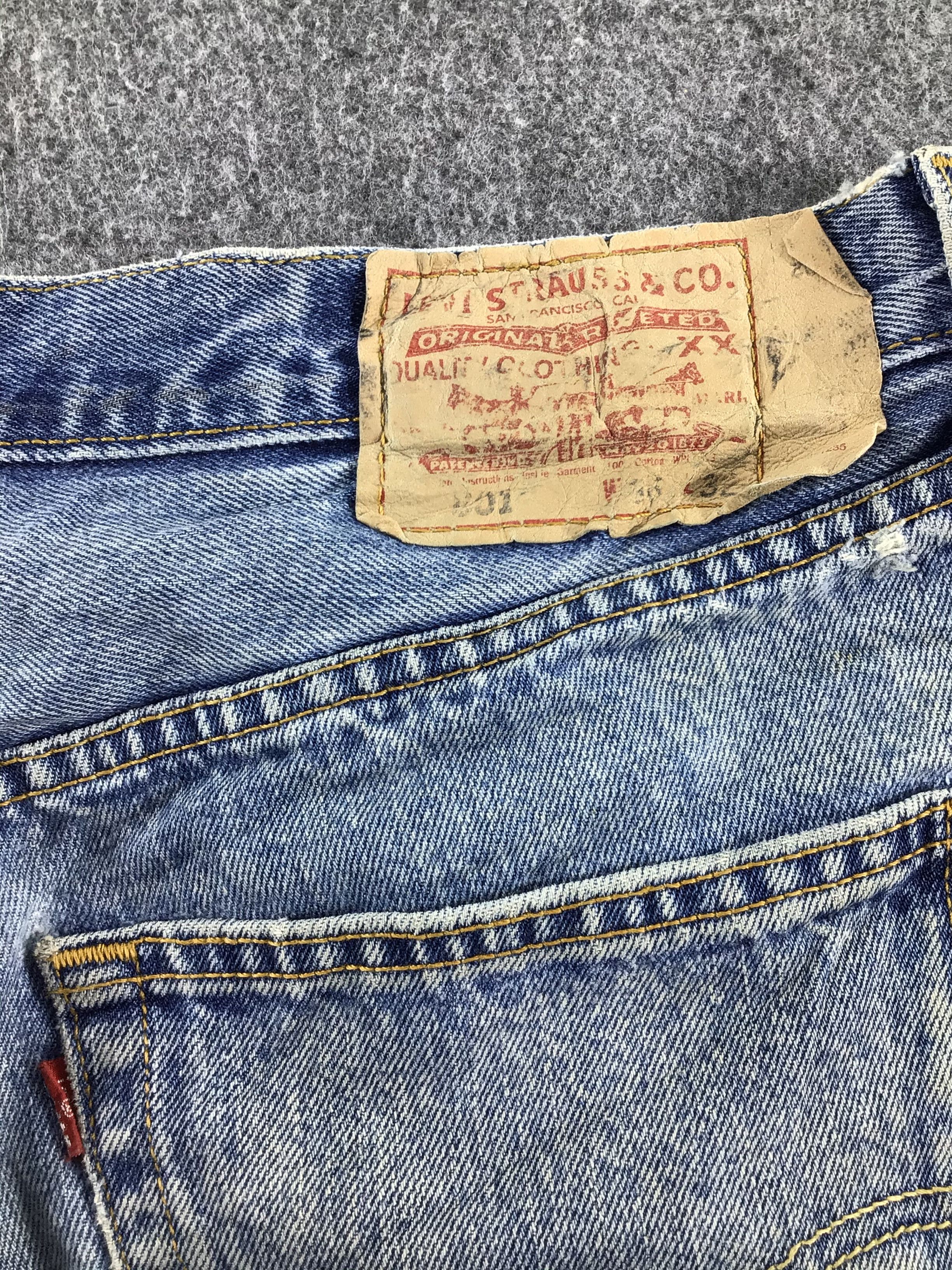 Levi's Vintage 90s Levis 501 Jeans Dirty Faded Blue Denim-J396 Size US 37 - 5 Thumbnail