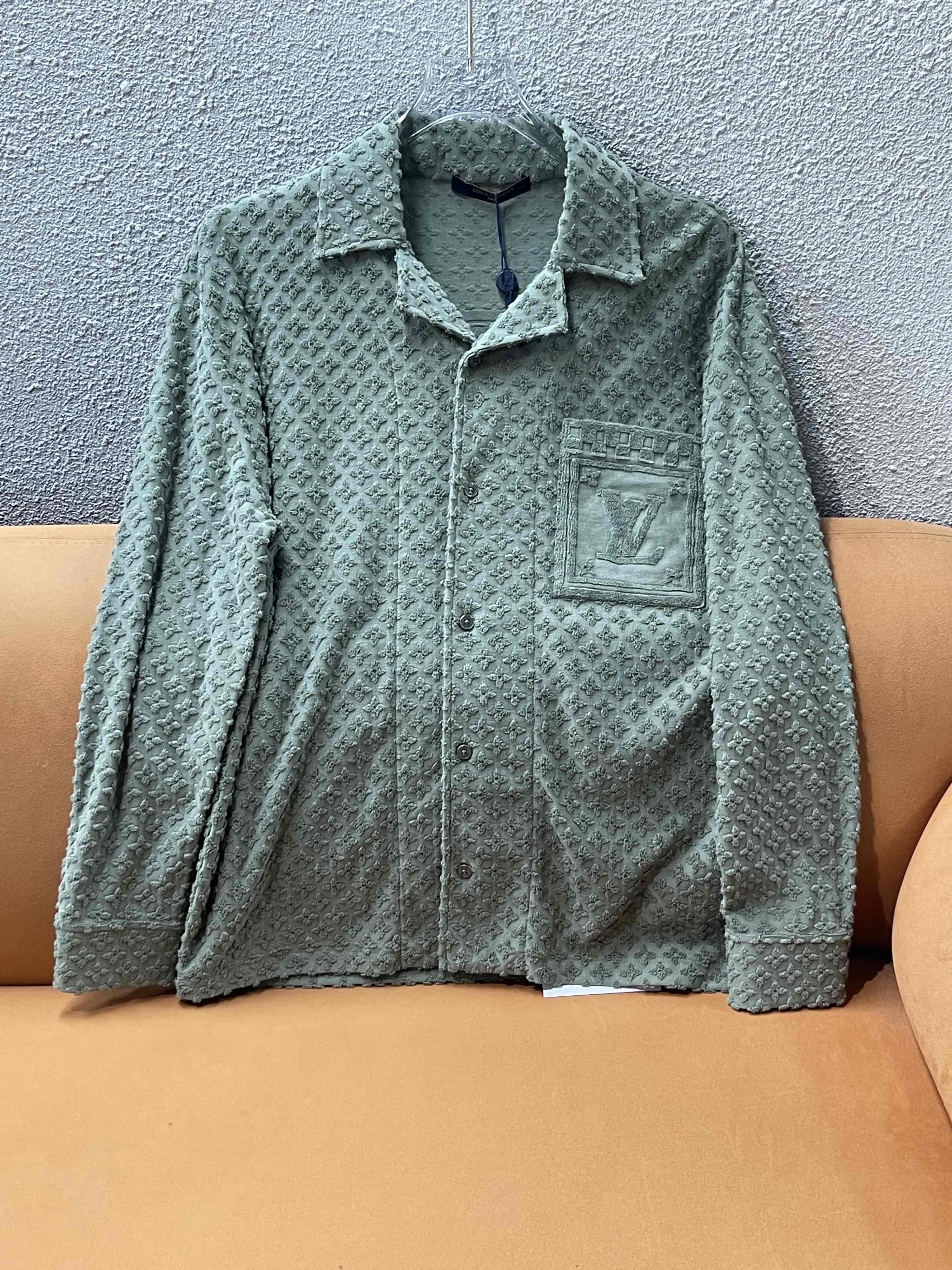Louis Vuitton Louis Vuitton Monogram Jacquard Shirt Green Size XS Size US XS / EU 42 / 0 - 1 Thumbnail