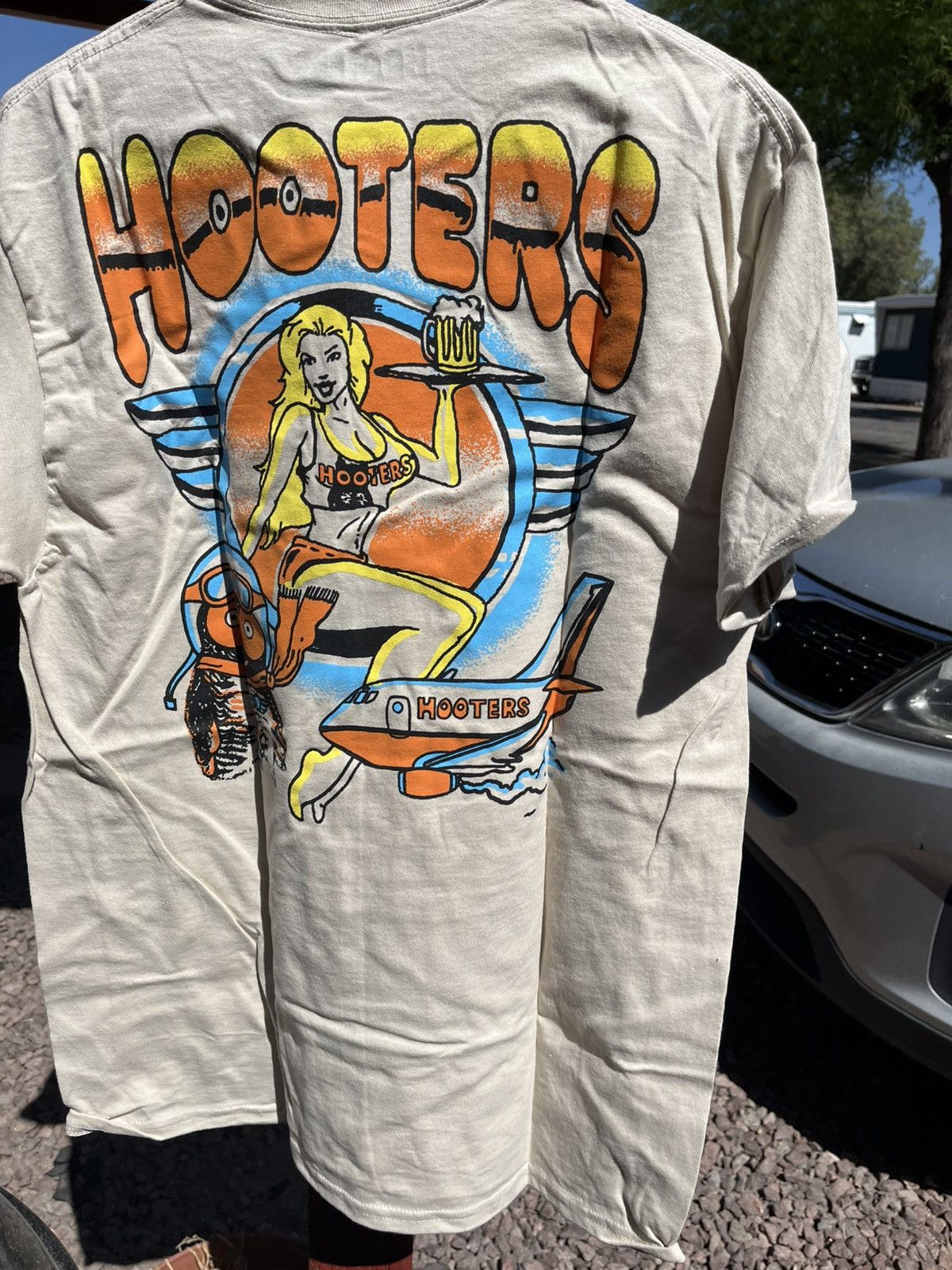 Other HOOTERS TEE Size US L / EU 52-54 / 3 - 3 Thumbnail