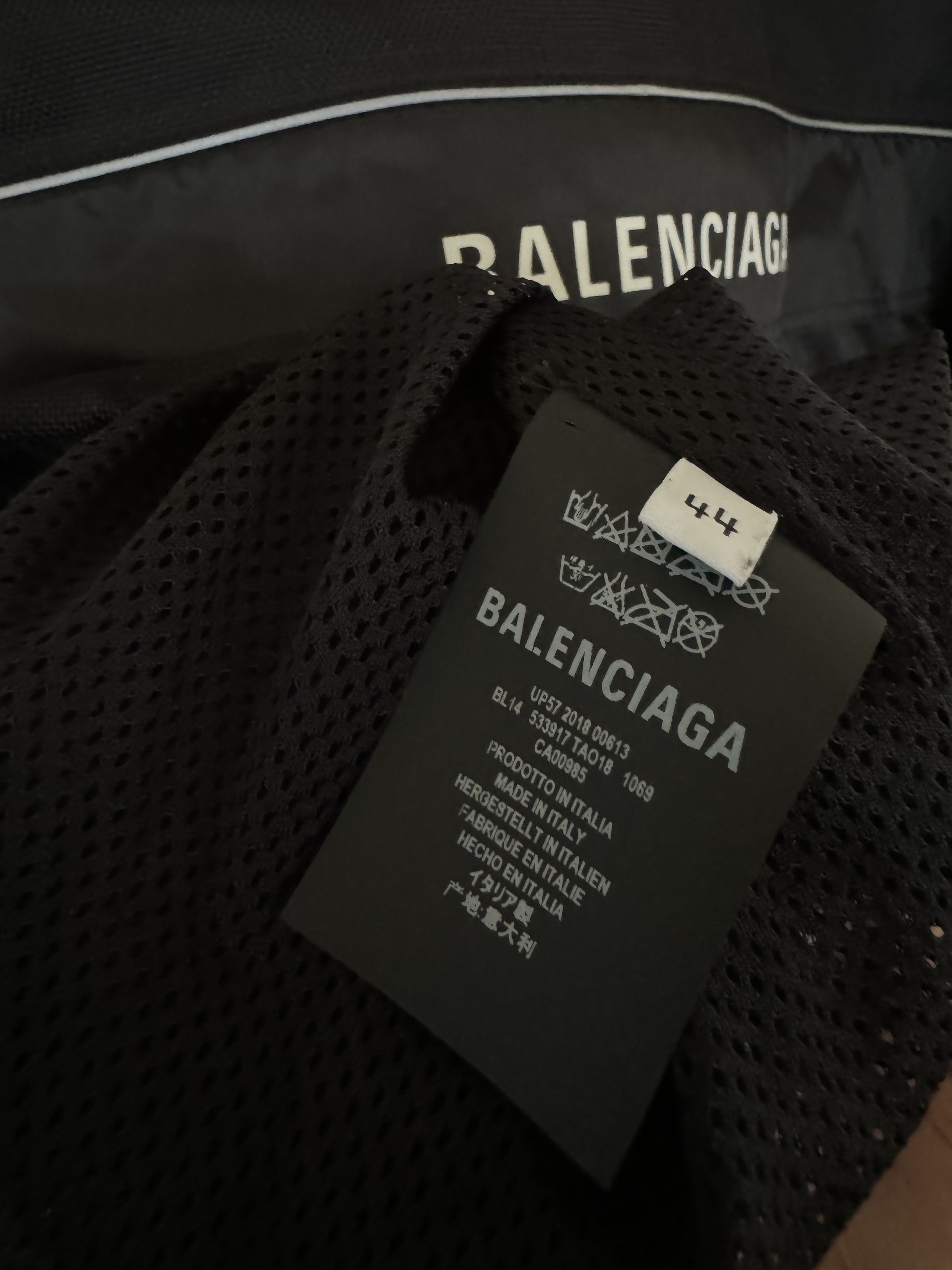 Balenciaga Balenciaga Half Zip Windbreaker Size US XL / EU 56 / 4 - 13 Thumbnail
