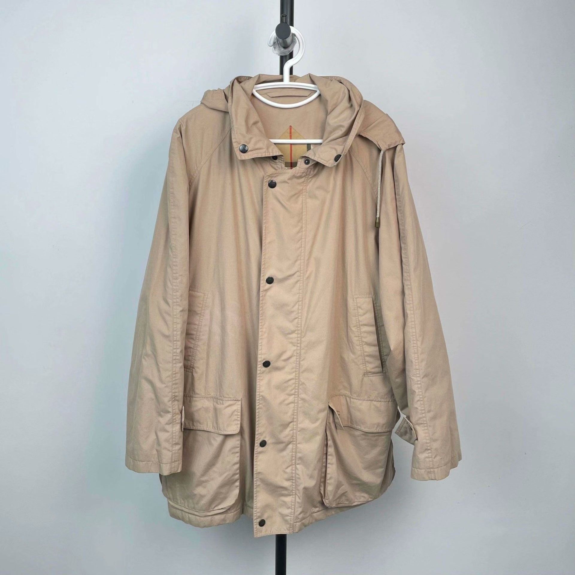 Burberry Burberry Jacket M Women Size M / US 6-8 / IT 42-44 - 1 Thumbnail
