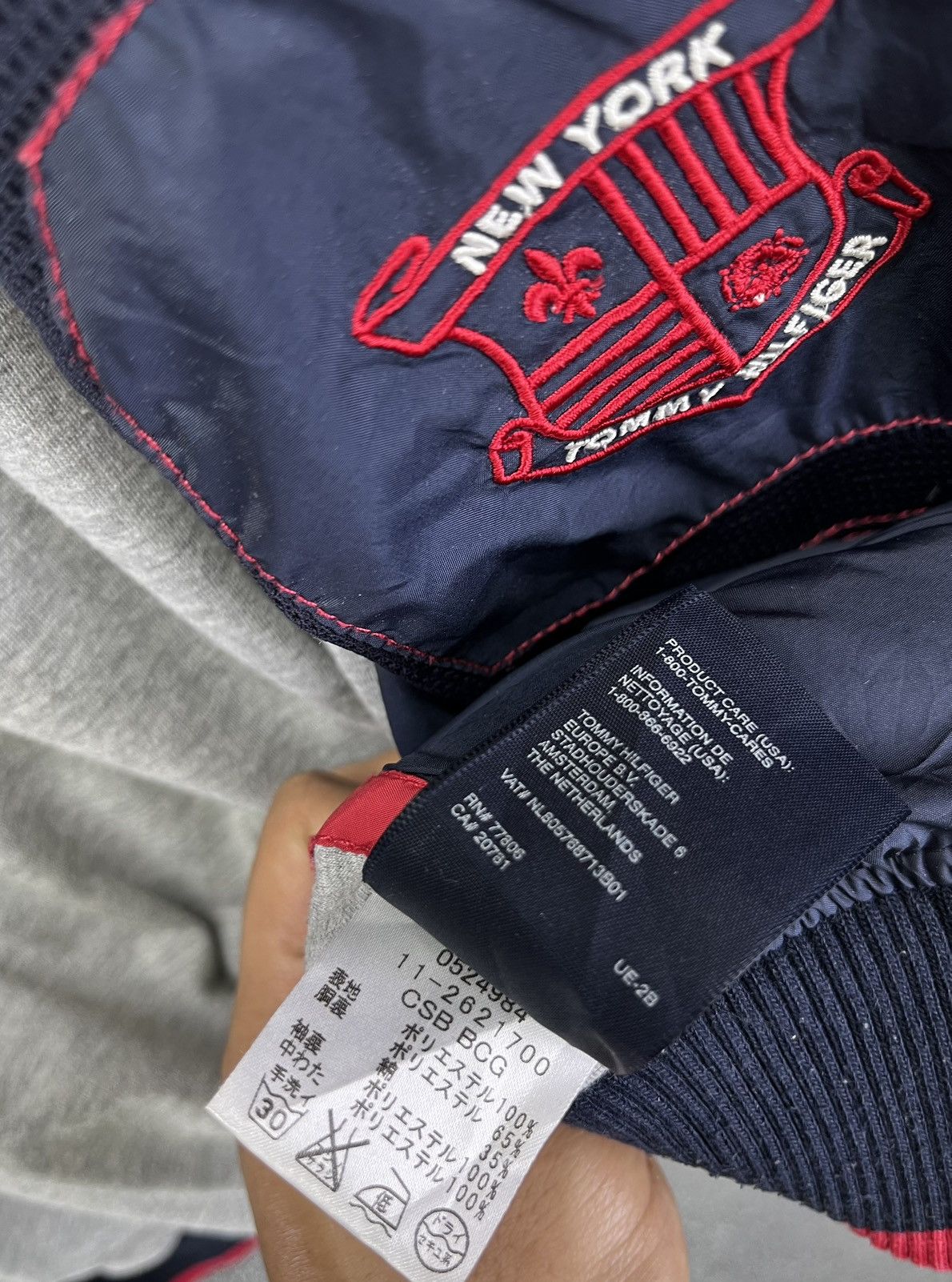 Tommy Hilfiger Vintage Tommy Hilfiger Zip Up Light Jacket Size US L / EU 52-54 / 3 - 9 Thumbnail