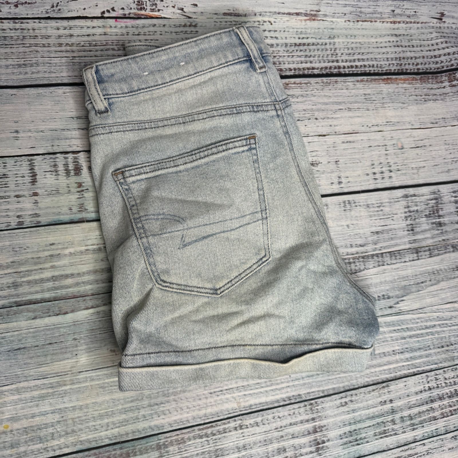 American Eagle Outfitters American Eagle AE Stretch Mom Shorts Distressed - Size 6 Size 28" / US 6 / IT 42 - 4 Thumbnail