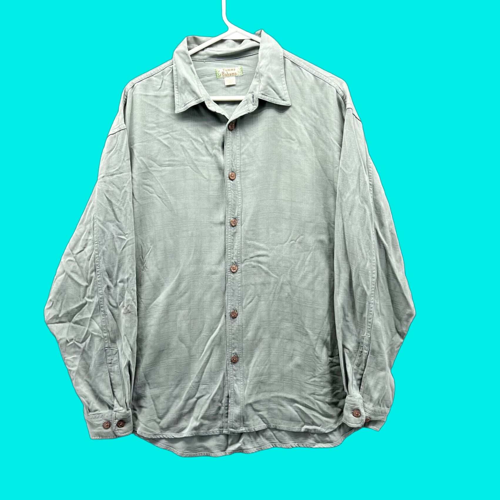 Tommy Bahama Tommy Bahama Shirt Men Medium Adult Gray Button Down Silk Reverse Print Size US M / EU 48-50 / 2 - 1 Thumbnail