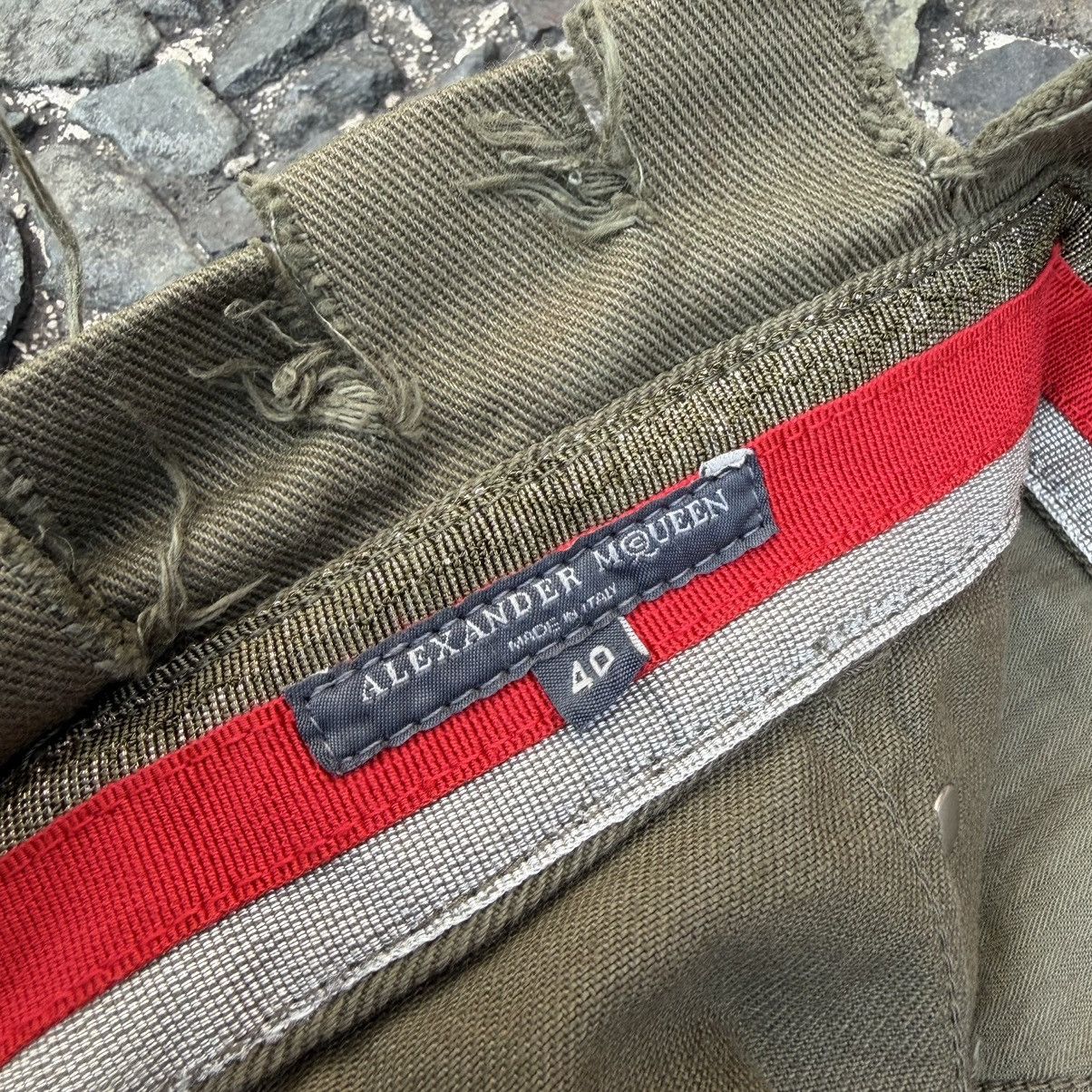 Alexander McQueen Vintage Alexander Mcqueen Olive Frayed Skirt 2002 Size 28" / US 6 / IT 42 - 7 Thumbnail