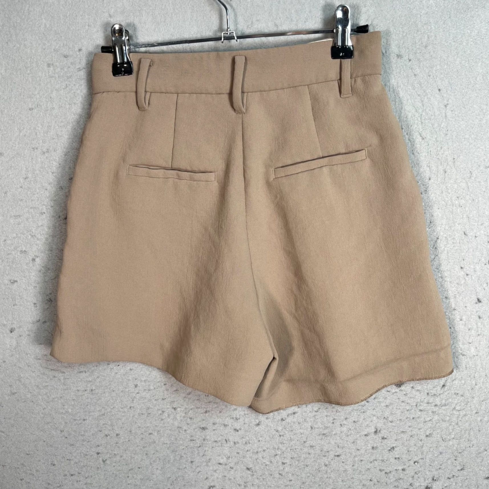 Vintage VINTAGE Wilfred Womens Bermuda Shorts 00 Beige High-Waisted Pleated Short Adult Womens 00 Beige Bermuda Shorts Womens Size 24" / US 00 / IT 34 - 2 Thumbnail