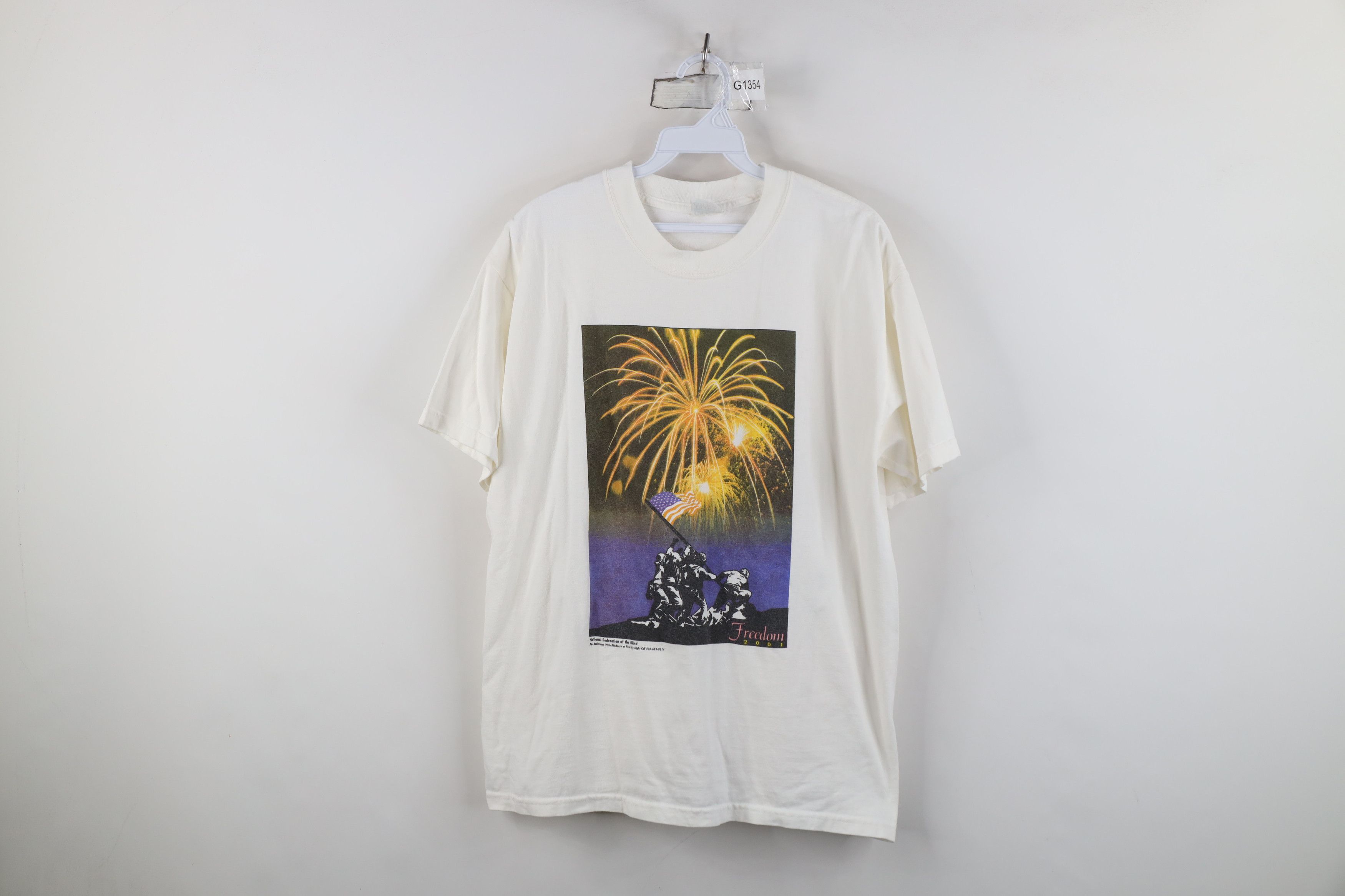 Vintage Vintage Y2K 2001 Freedom Battle of Iwo Jima T-Shirt White Size US M / EU 48-50 / 2 - 1 Thumbnail