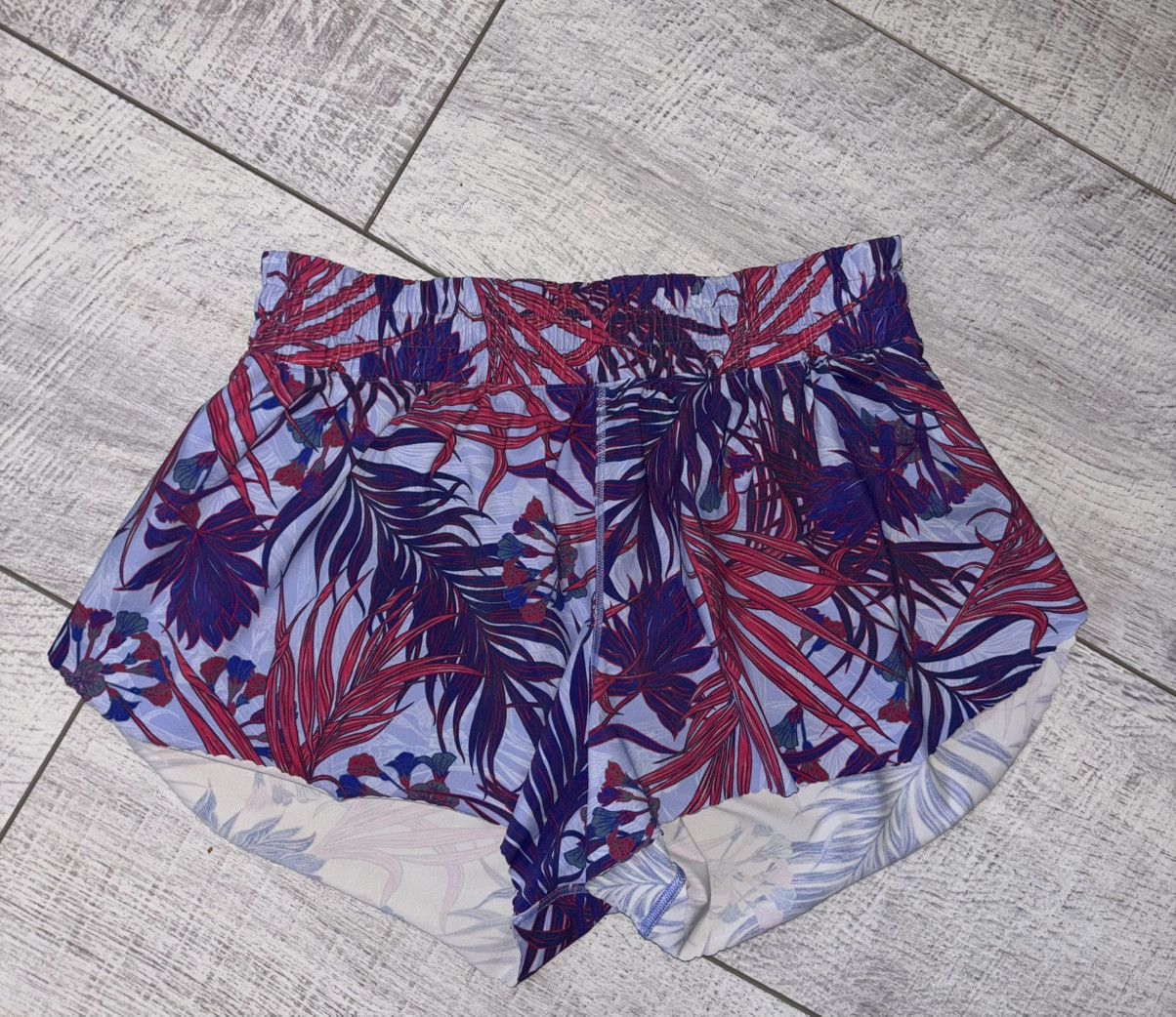 Lululemon Lululemon Will The Wave Surf Shorts Twisted Tropics Size 6 Size 28" / US 6 / IT 42 - 3 Thumbnail