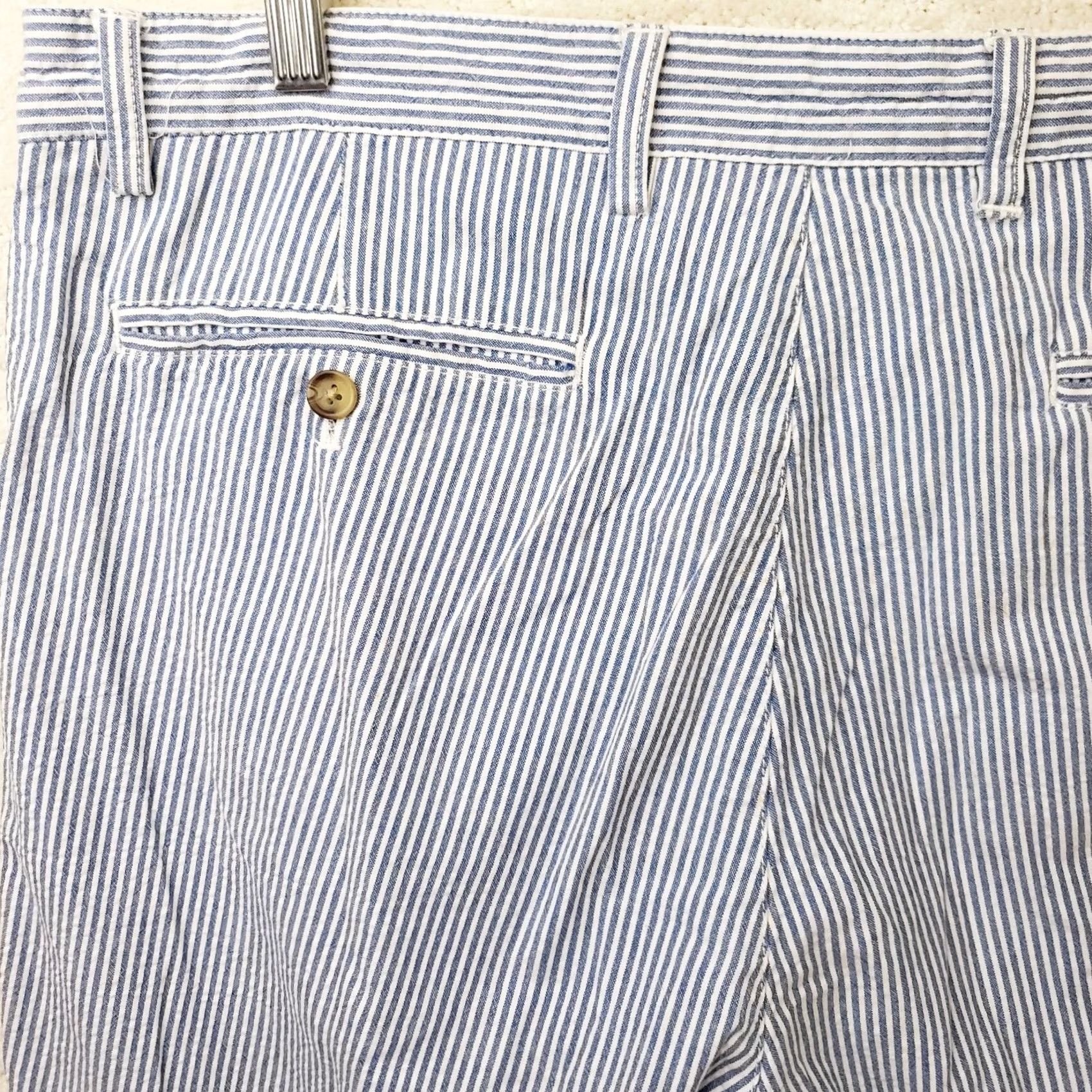 Chaps Chaps Shorts Mens 36 Blue White Pinstripe Seersucker Flat Front Chino Casual Everyday Pocket Regular Midi (9 in inseam) Machine Washable Vintage No Size US 36 / EU 52 - 7 Thumbnail