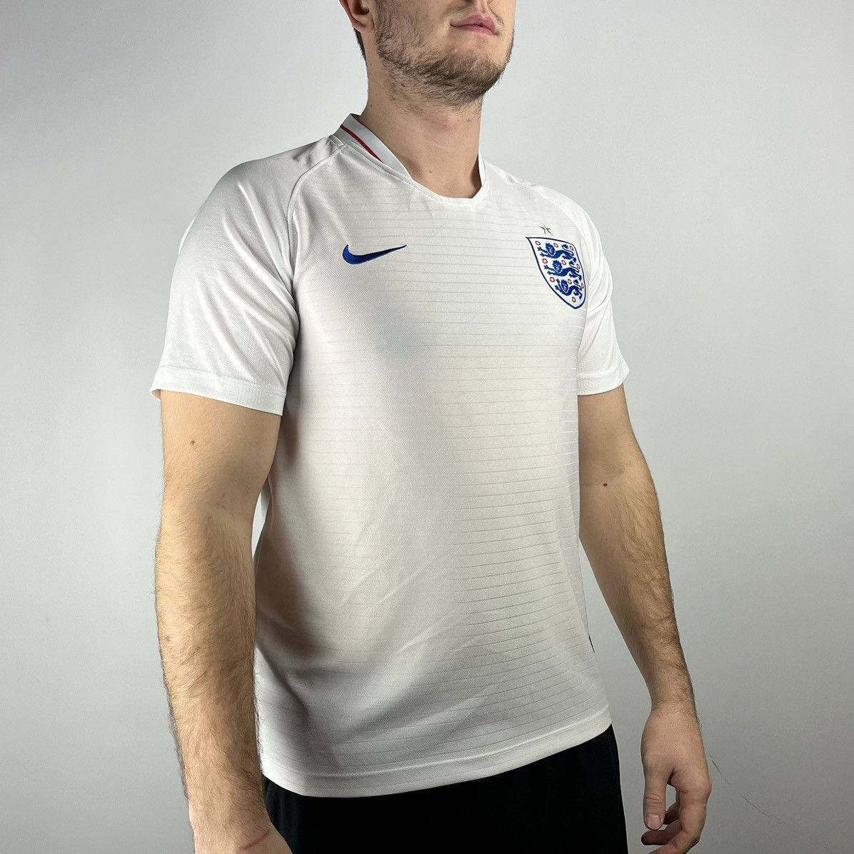 Nike Nike England jersey size Large Size US L / EU 52-54 / 3 - 1 Thumbnail
