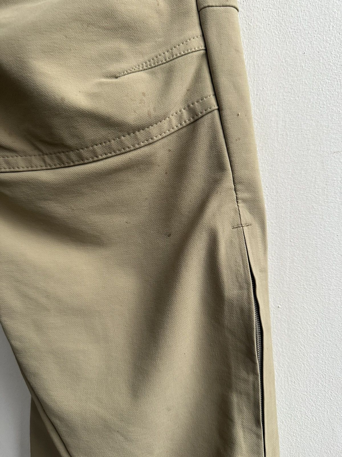 Mountain Hardwear Mountain Hardwear Lightweight Hiking Pants Size US 32 / EU 48 - 14 Thumbnail