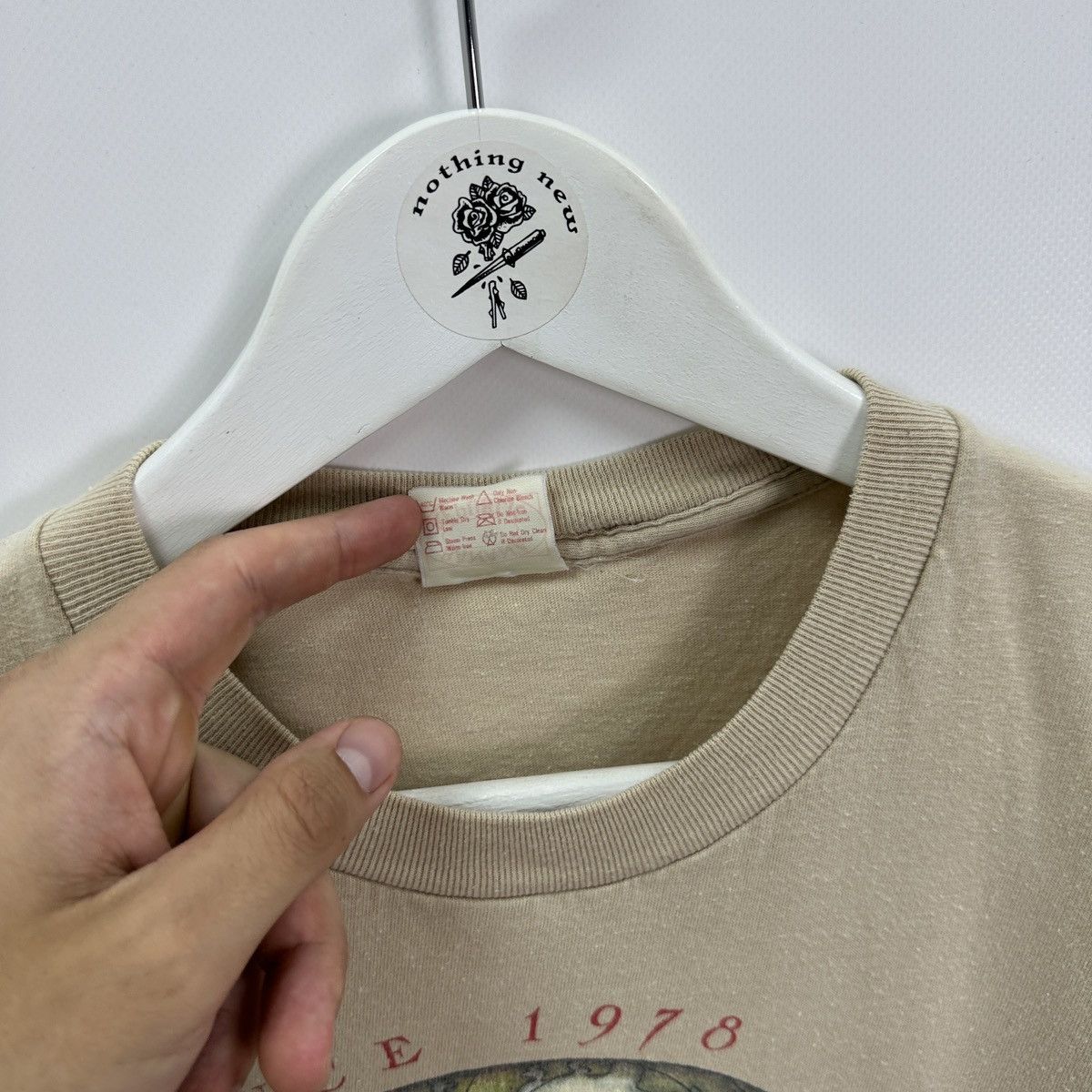 Banana Republic Vintage 90s Banana Republic Retro Ad Futurum Earth tee y2k Size US M / EU 48-50 / 2 - 6 Thumbnail