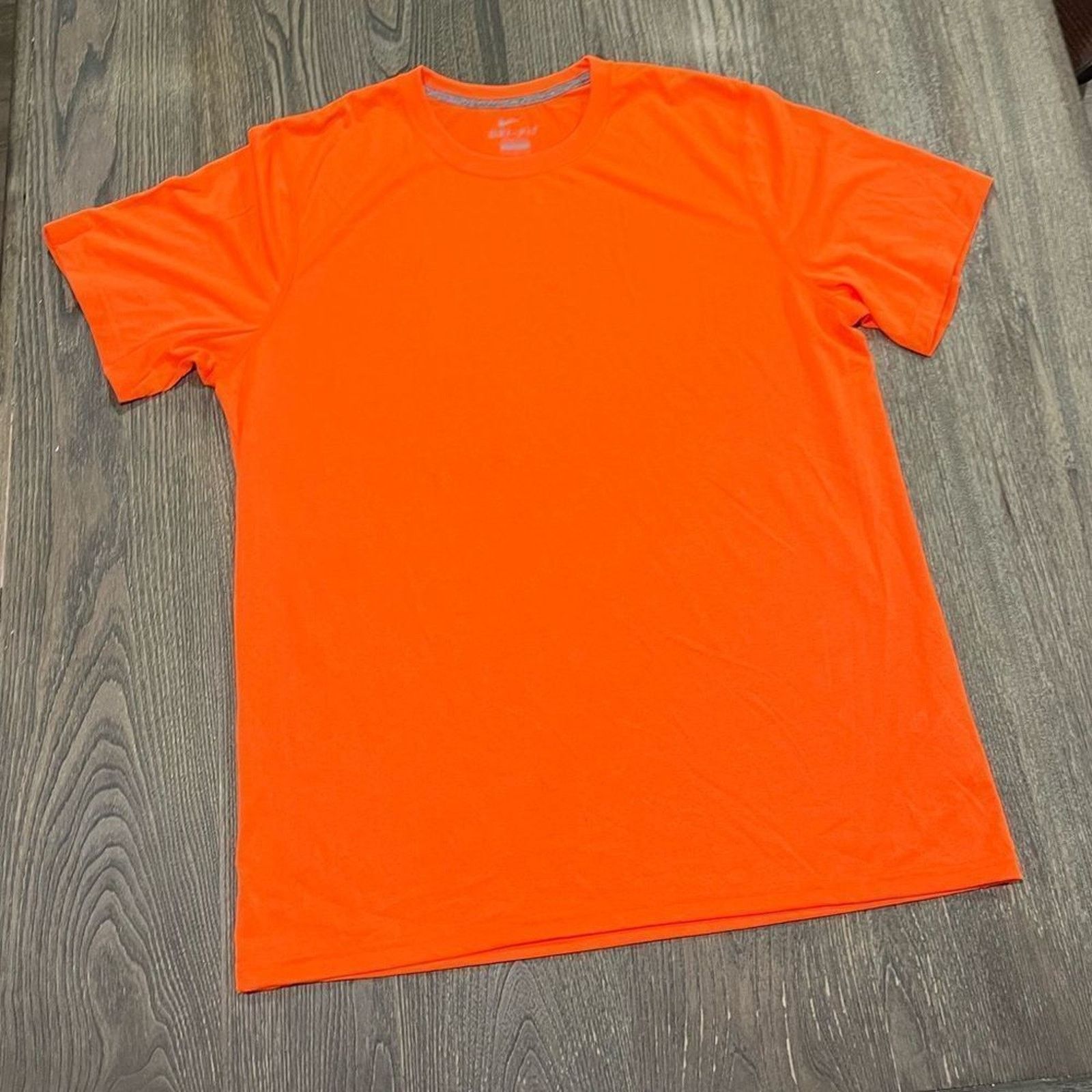 Nike NWOT Nike Dri-Fit T-Shirt Athletic Cut Crew Neck Size US L / EU 52-54 / 3 - 1 Thumbnail