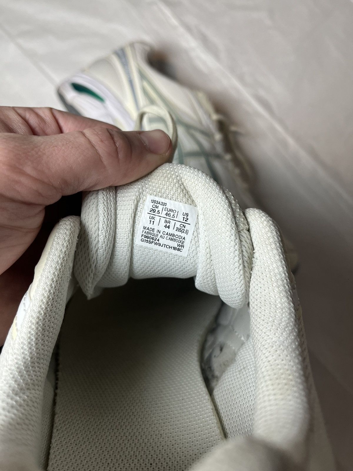 Asics Green & Beige Asics Size US 12 / EU 45 - 7 Thumbnail