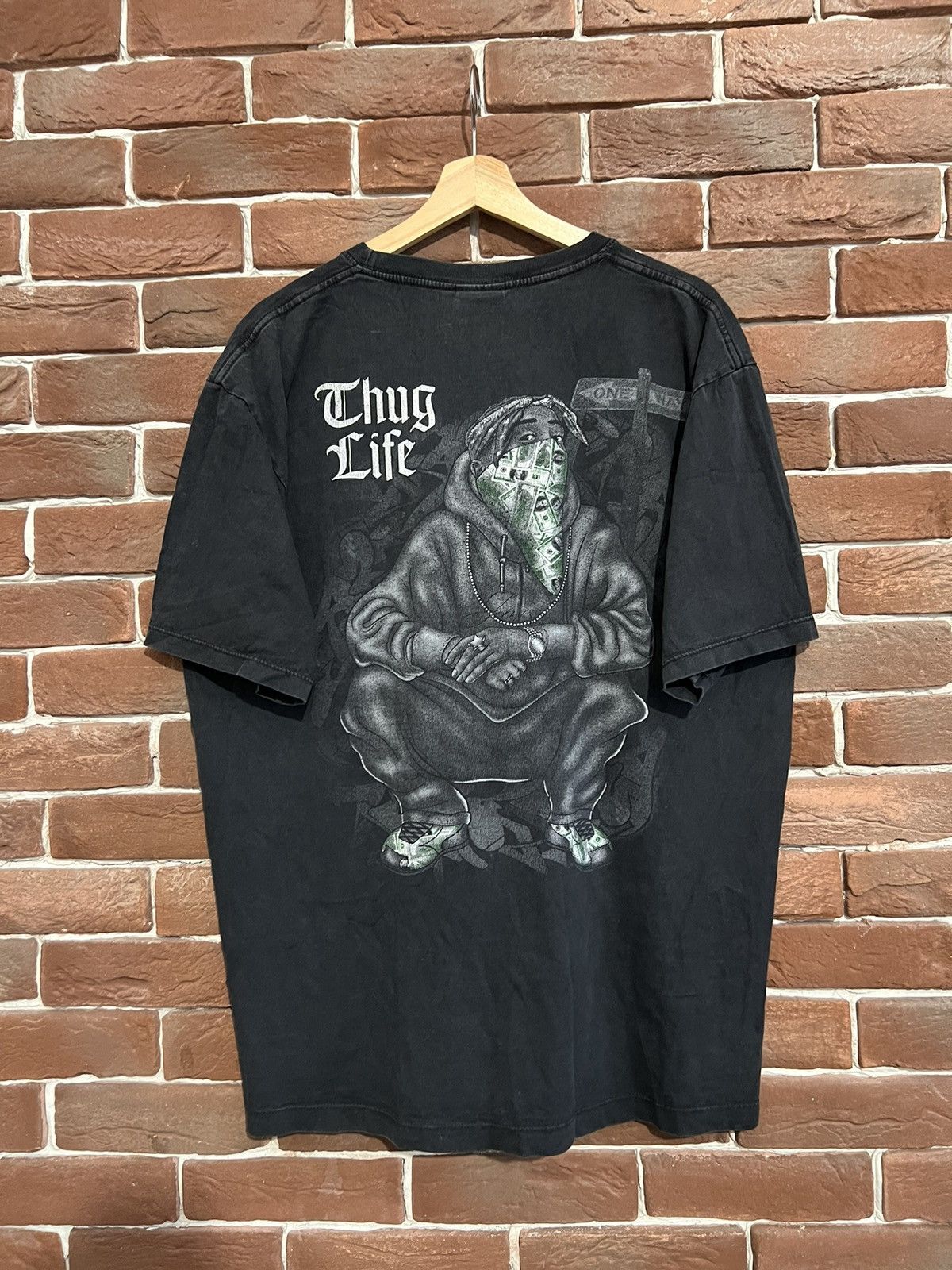 Band Tees Rare 2Pac Thug Life Legend Vintage Rap Band Tee Tupac 00 Size US XL / EU 56 / 4 - 2 Thumbnail