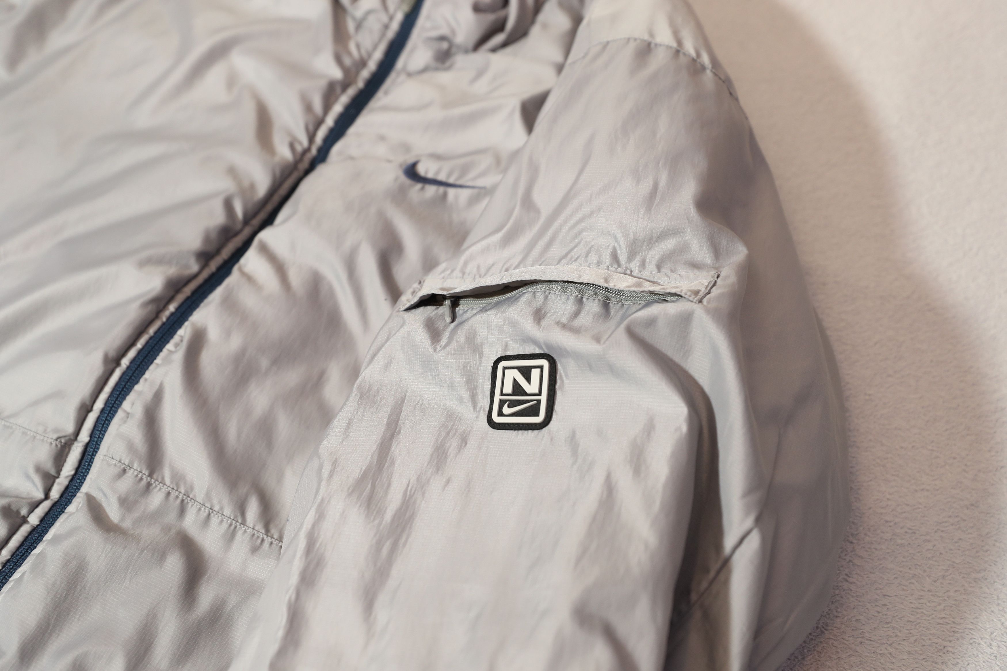 Nike Nike Vintage Reversible Navy/Gray Puffy Nike Jacket (XL) Size US XL / EU 56 / 4 - 7 Thumbnail