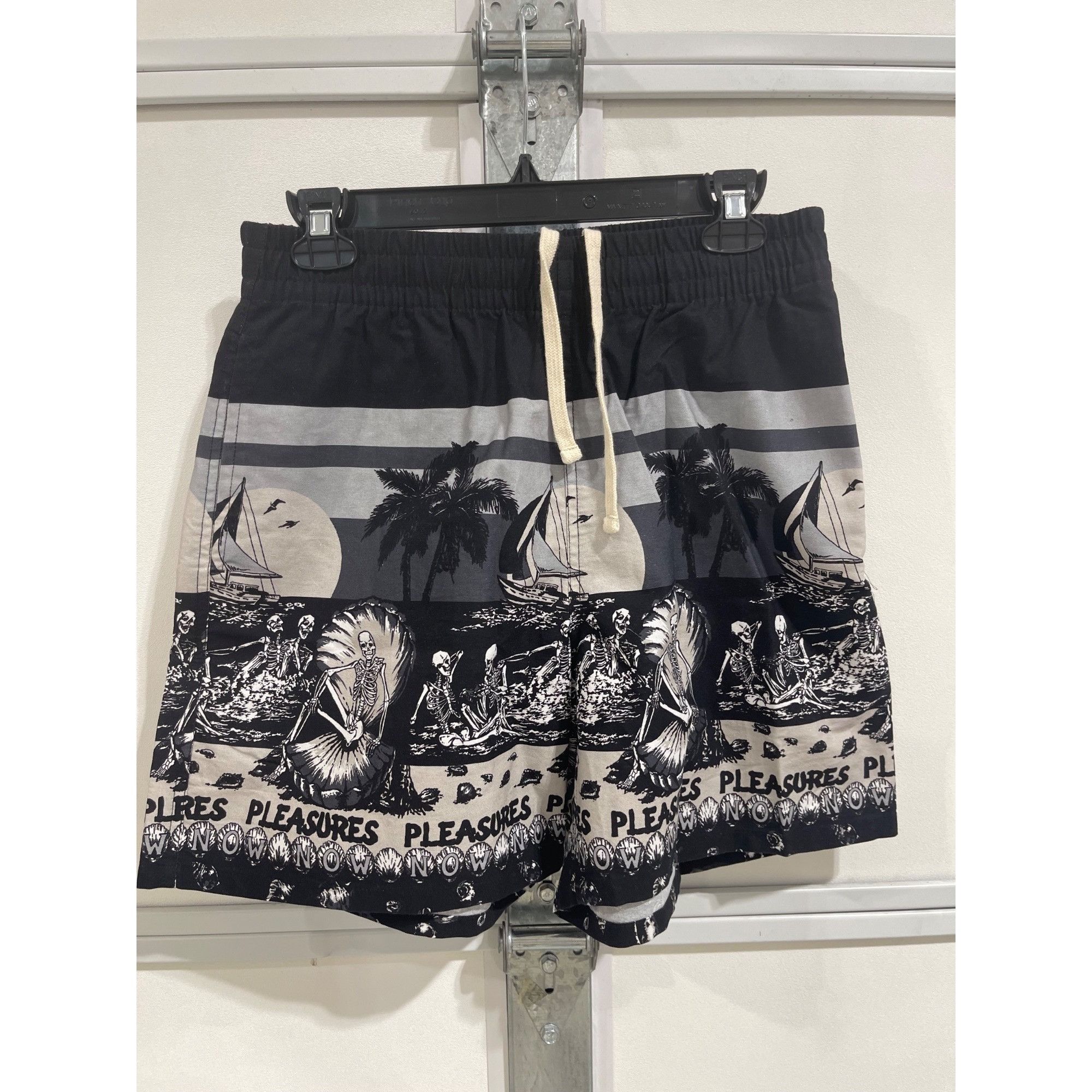 Pleasures NEW PLEASURES BEACH SHORTS SZ SMALL Size US 30 / EU 46 - 3 Thumbnail