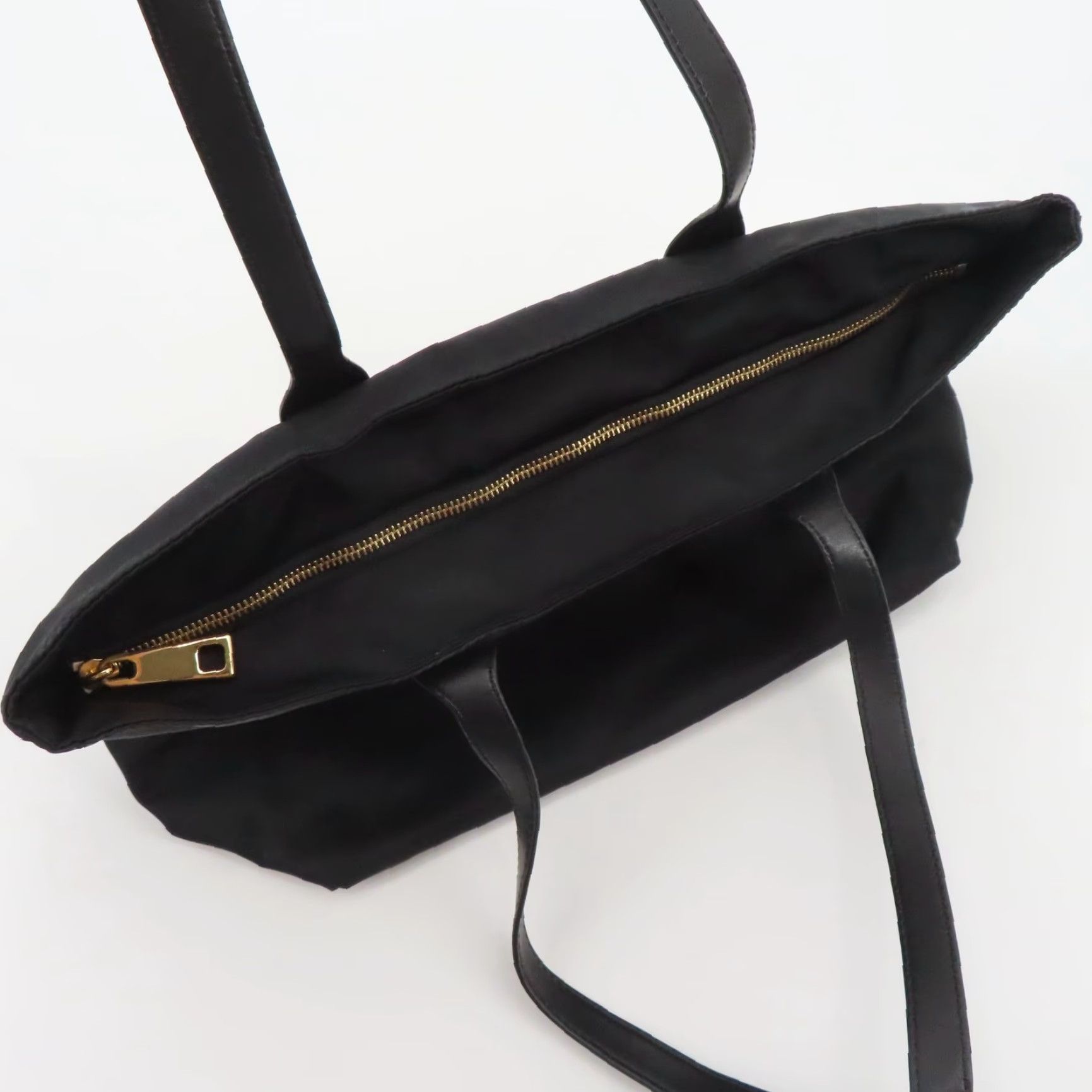 Marc Jacobs Marc Jacobs Solid Black Gold Hardware Zipper Shopper Purse Handbag Tote Bag Shopper Tote Bag Womens Size ONE SIZE - 7 Thumbnail