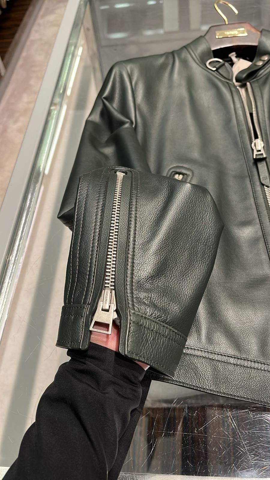 Tom Ford o1loc1c1224 TFL922 Leather Jacket in Dark Green Size US M / EU 48-50 / 2 - 2 Thumbnail