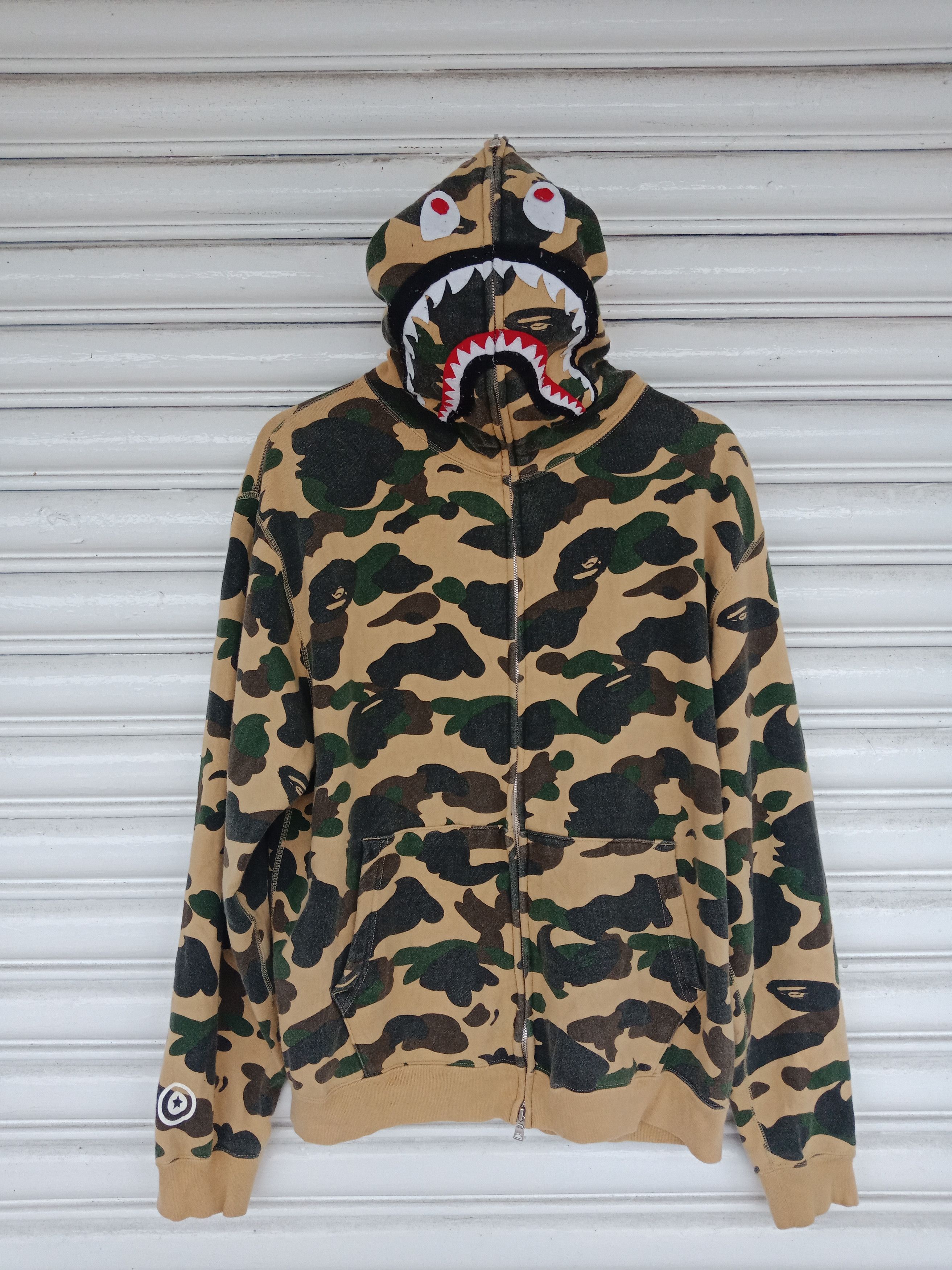Bape Bape 1st Camo Shark Full Zip Hoodie Size US M / EU 48-50 / 2 - 5 Thumbnail