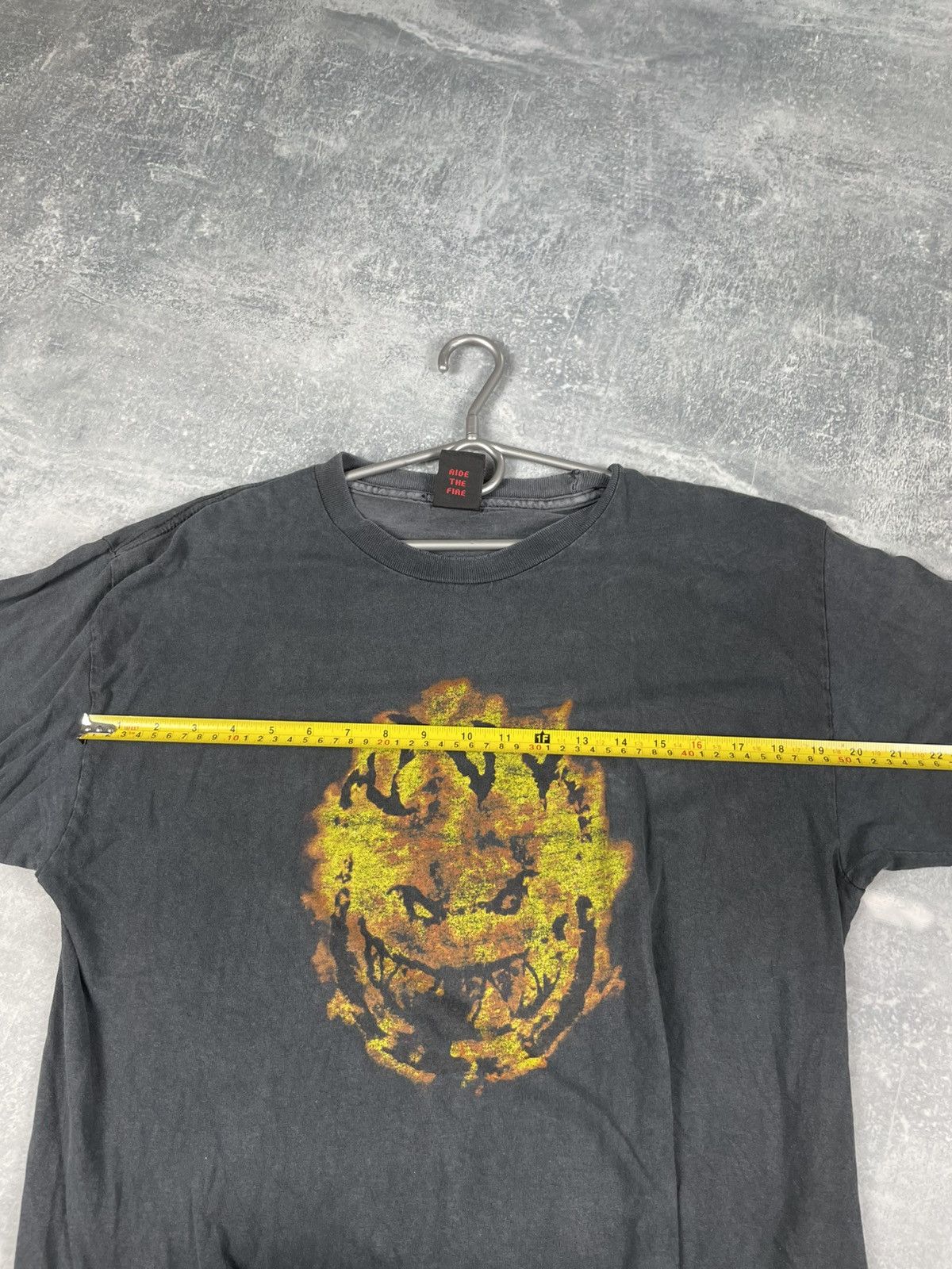 Spitfire Vintage distressed Spitfire ride the fire tee Size US M / EU 48-50 / 2 - 8 Thumbnail