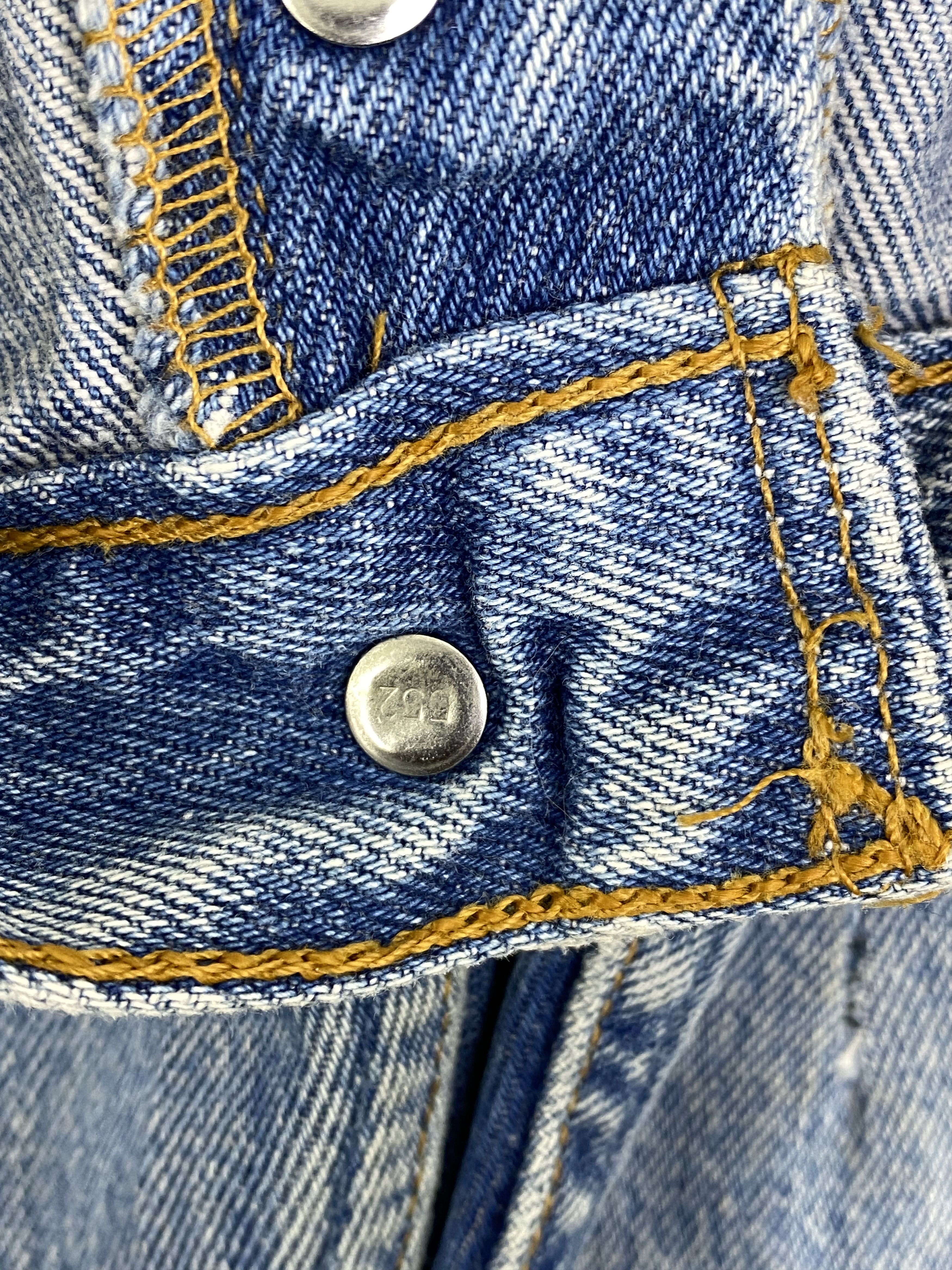 Levi's Vintage 90s Levi's 501 Distressed Faded Blue Jeans DP2849 Size US 32 / EU 48 - 16 Thumbnail